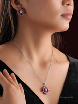 Iraaya Floral Pendant Set