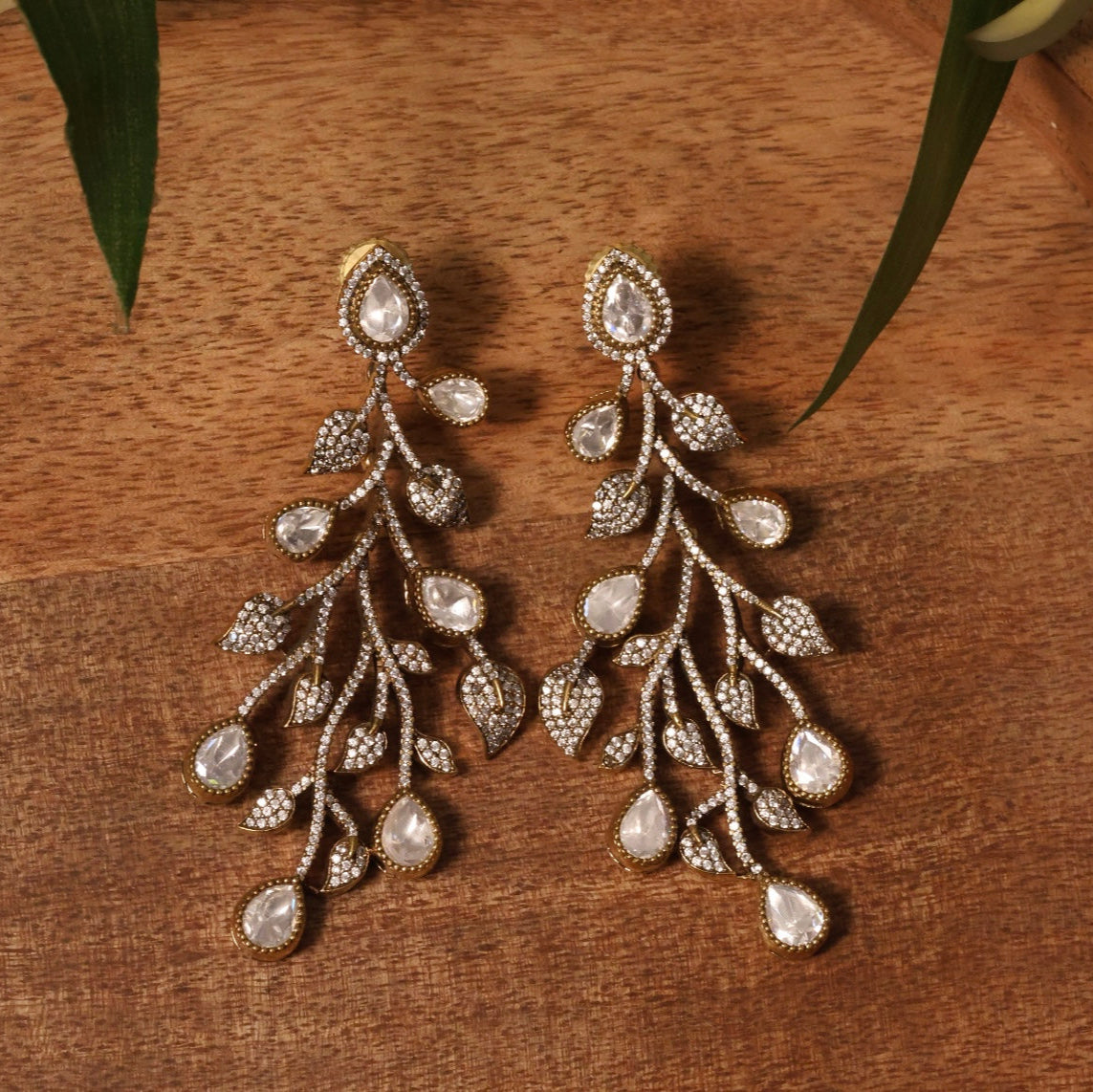Long American diamond and kundan earrings with 8cm drop and gold plating