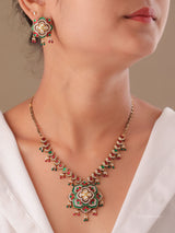 Vilandi Gul Polki Pendant Set