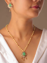 Carved Stone Kundan Pendant Set