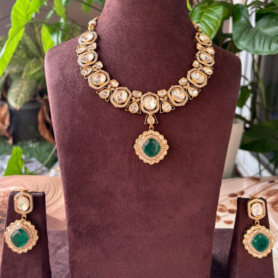 Imperial Splendor Kundan Necklace Set with Emerald - MR Jewels