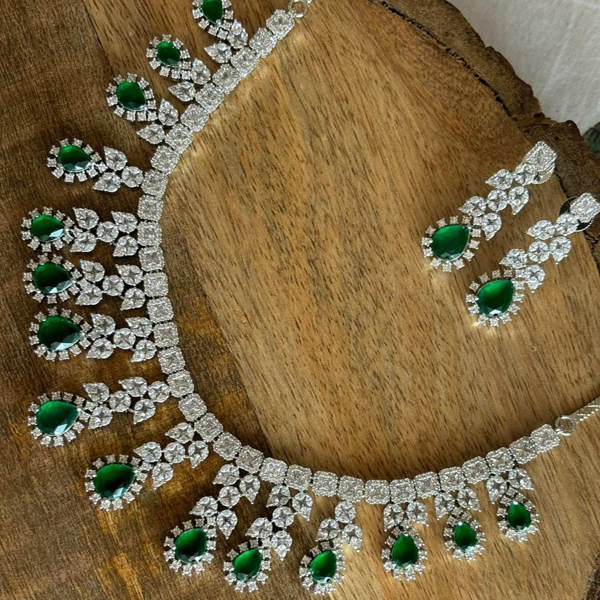 Aish Serenade Diamond Necklace Set