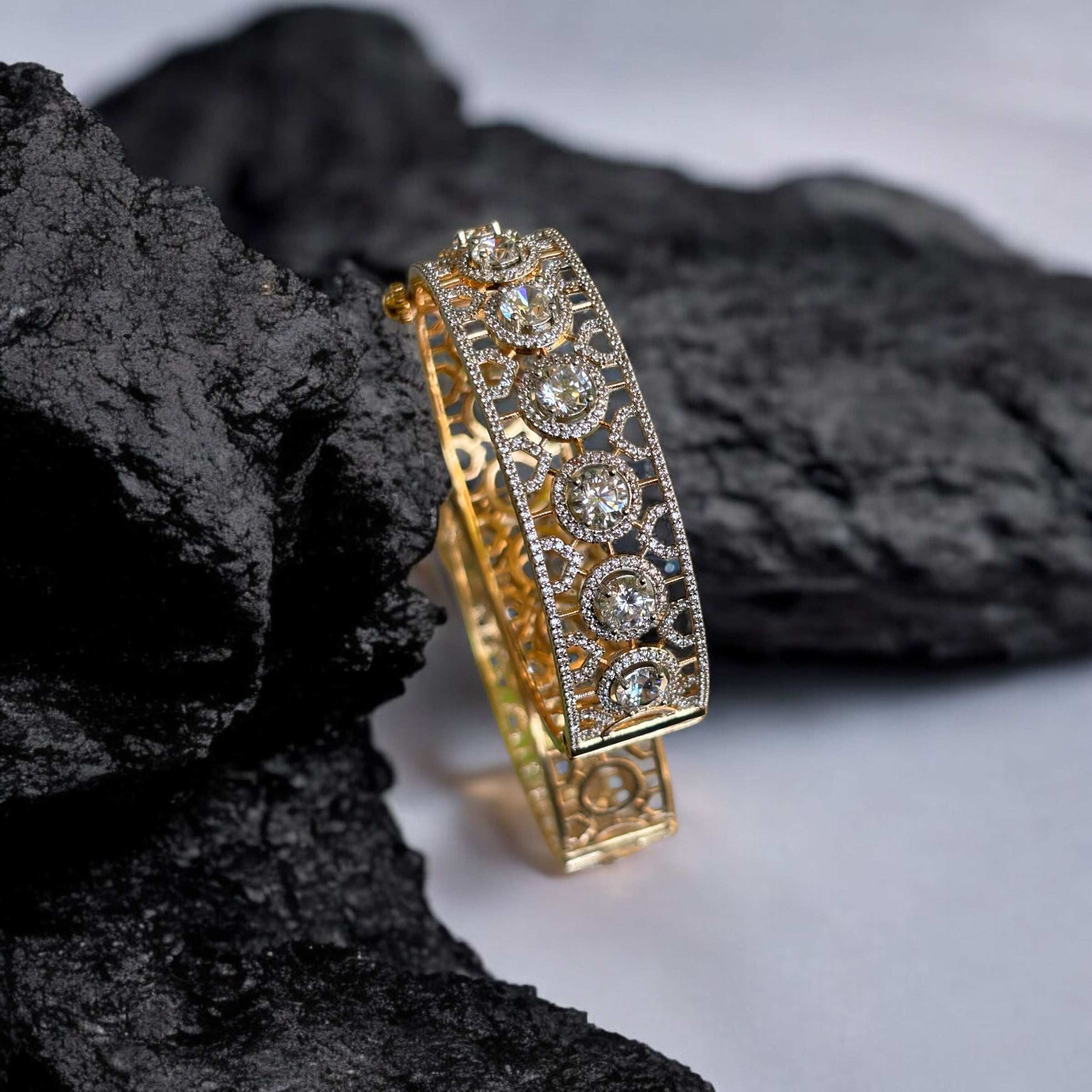Uncut Diamond Studded bracelet openable