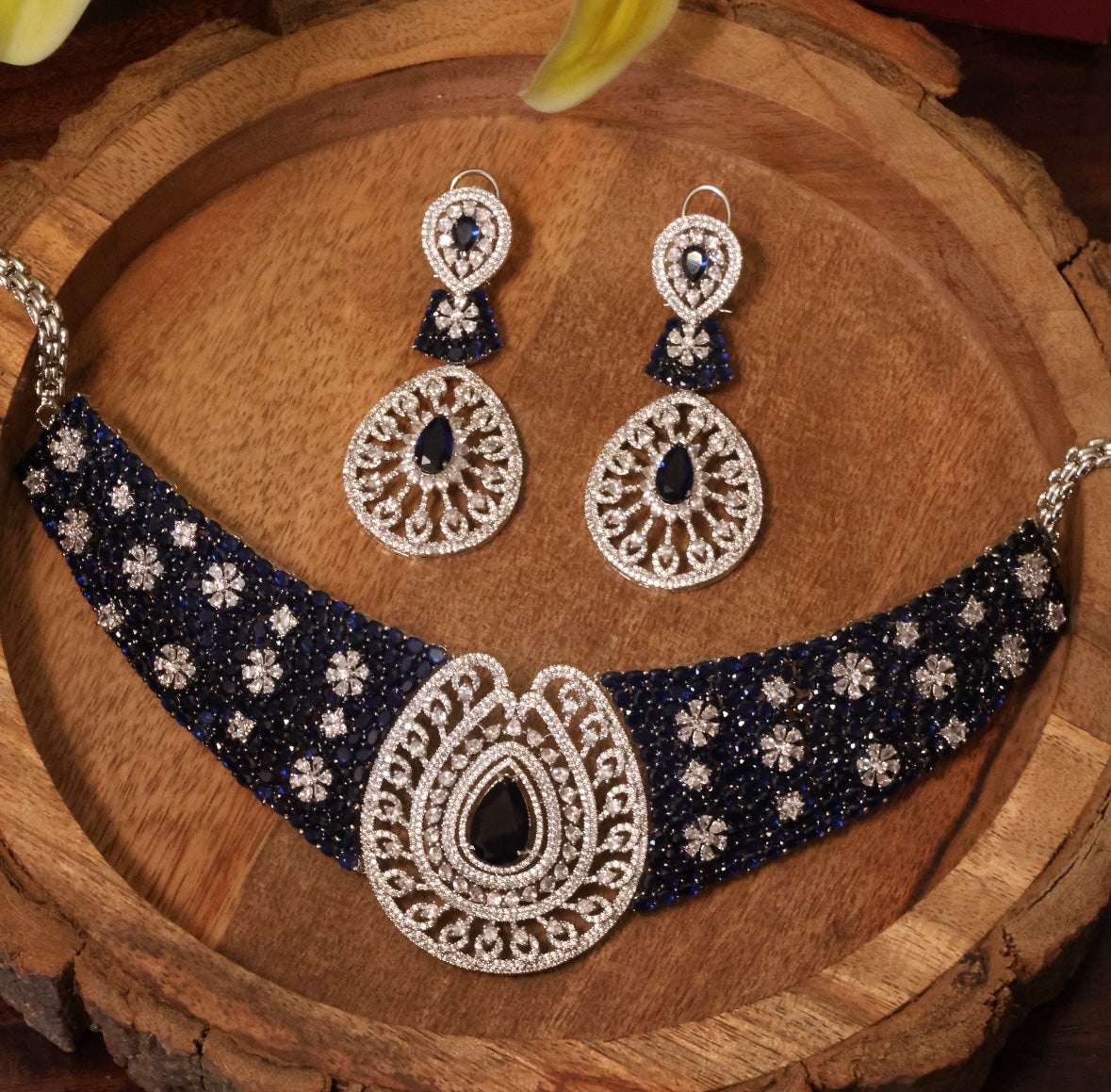 Kiara Nazaqat – Diamond Cut Luxury Necklace Set