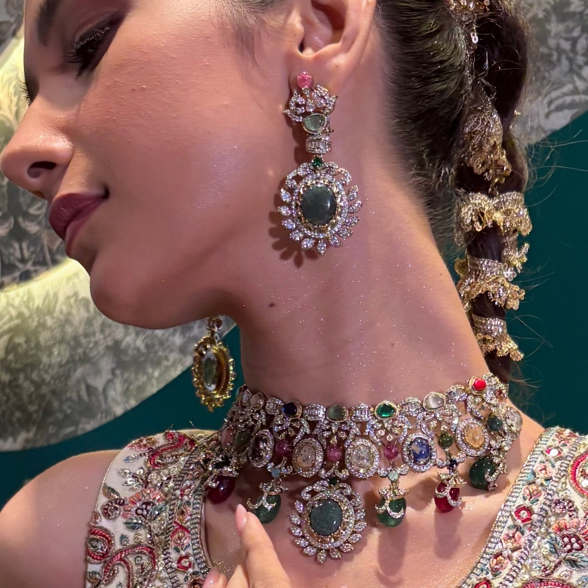 Luxe heritage choker set with close-up on natural stones and dazzling embellishment details