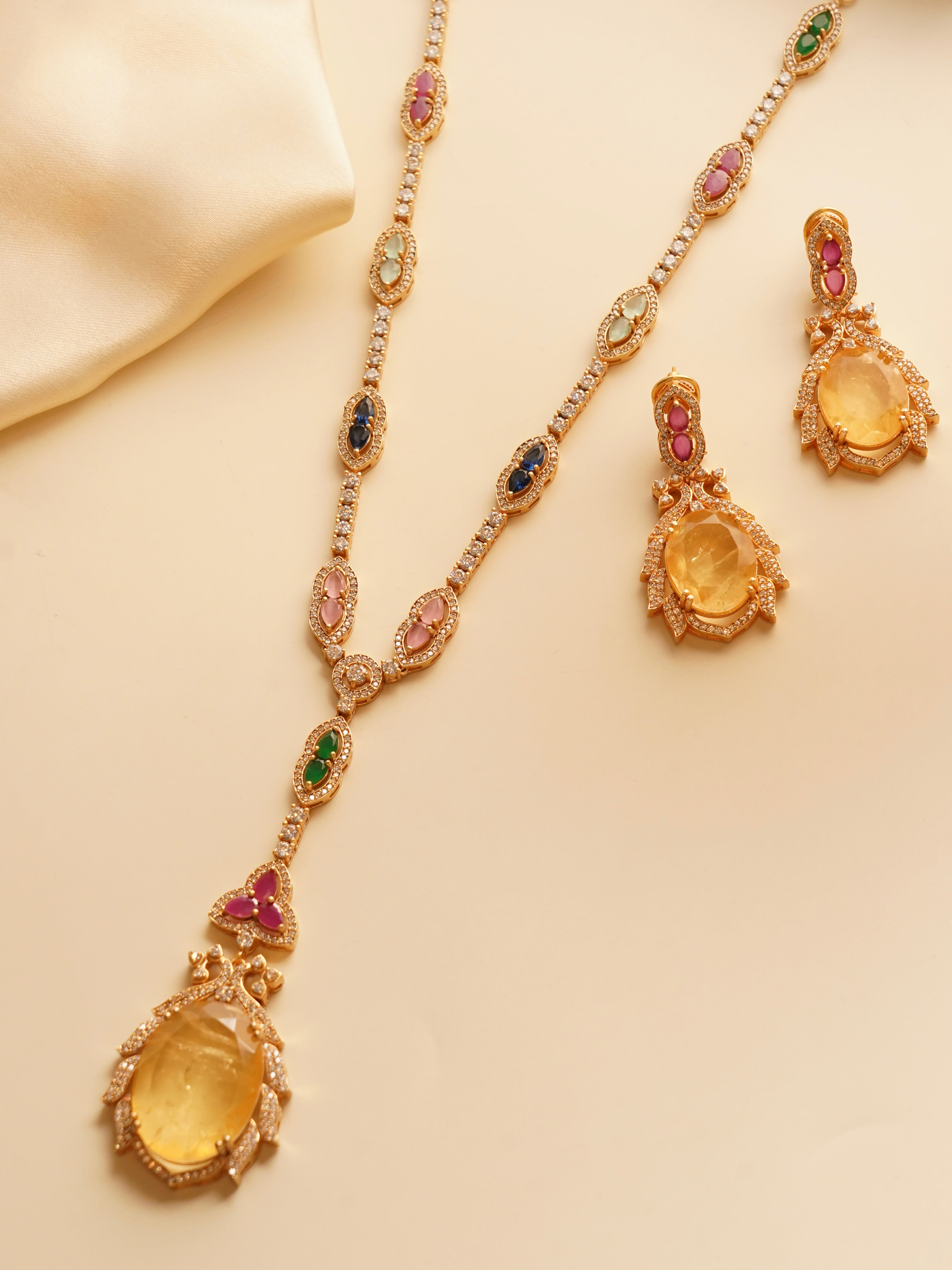 Back detail of noorie necklace clasp and chain design in gold finish