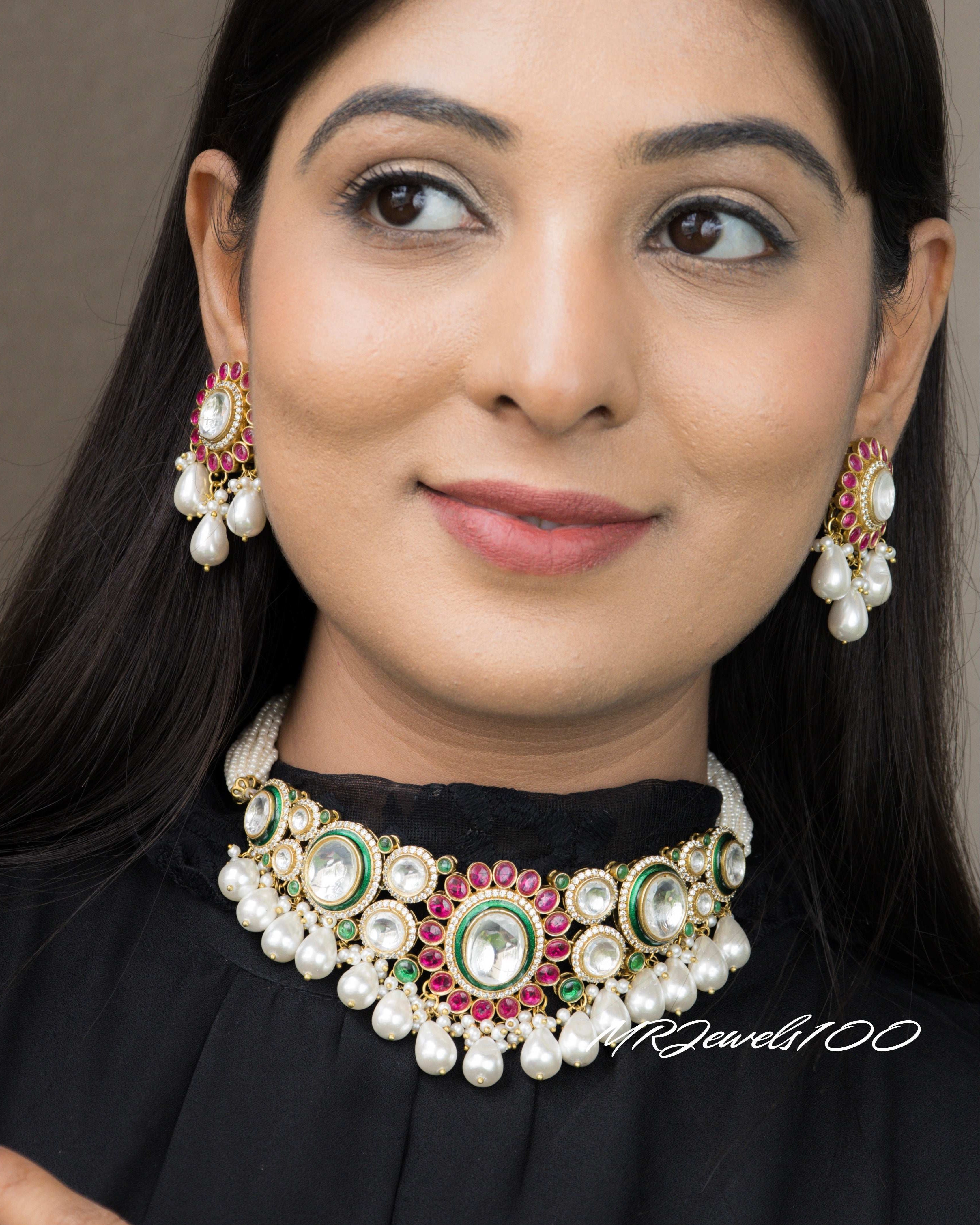 Zayra – Traditional Pearl Kundan Jewelry Set