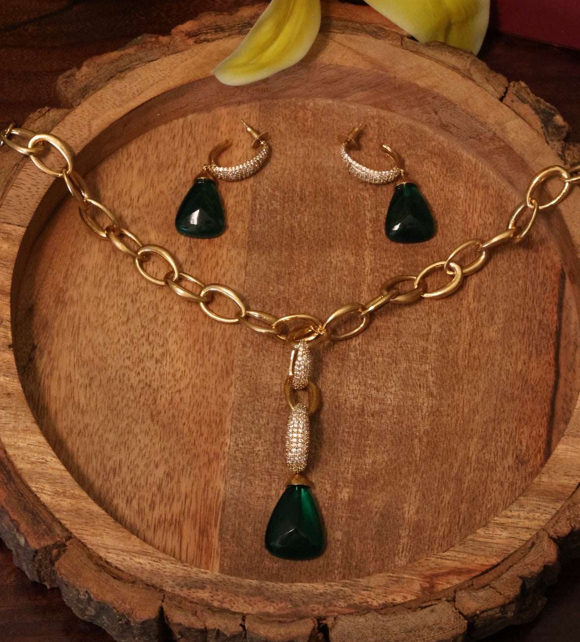 Olivia- Emerald /Ruby Stone Chain Necklace