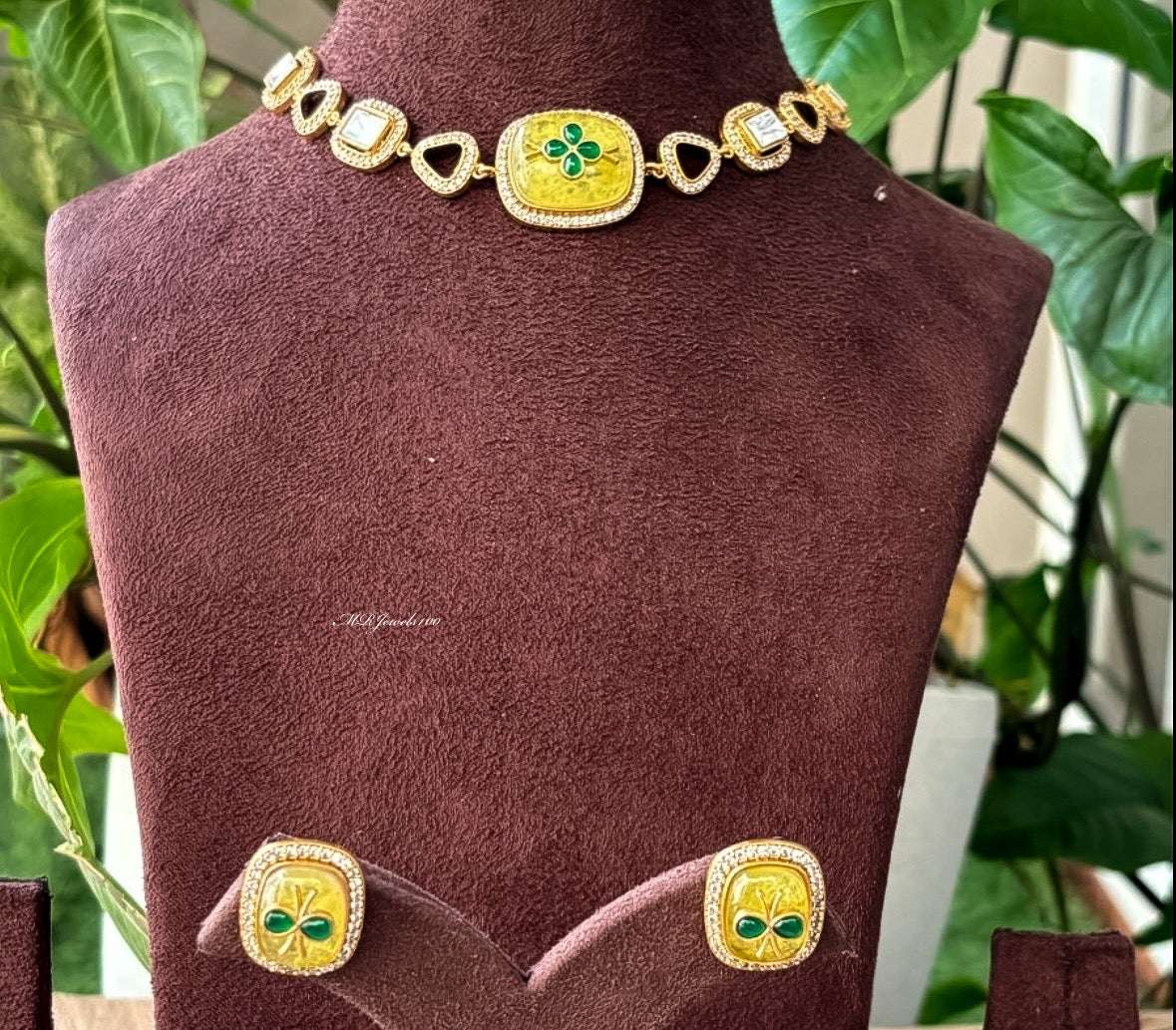 Luxe Zoya Kundan choker set with lovely studs