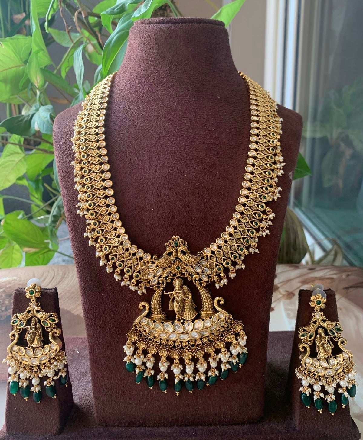 Vrindavan Bliss Temple Jewelry Set
