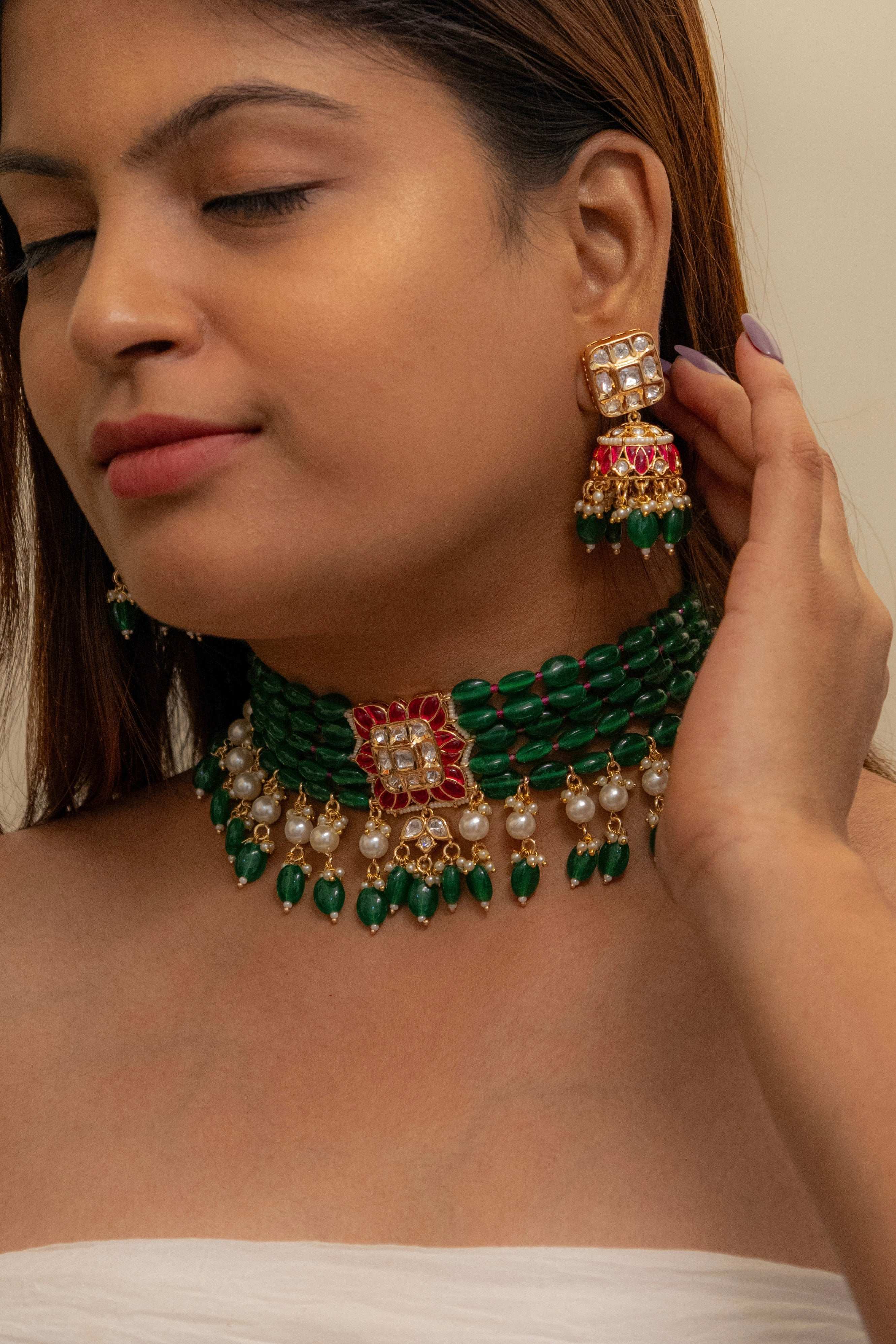 Sonakshi Sinha inspired emerald choker with matching jhumki