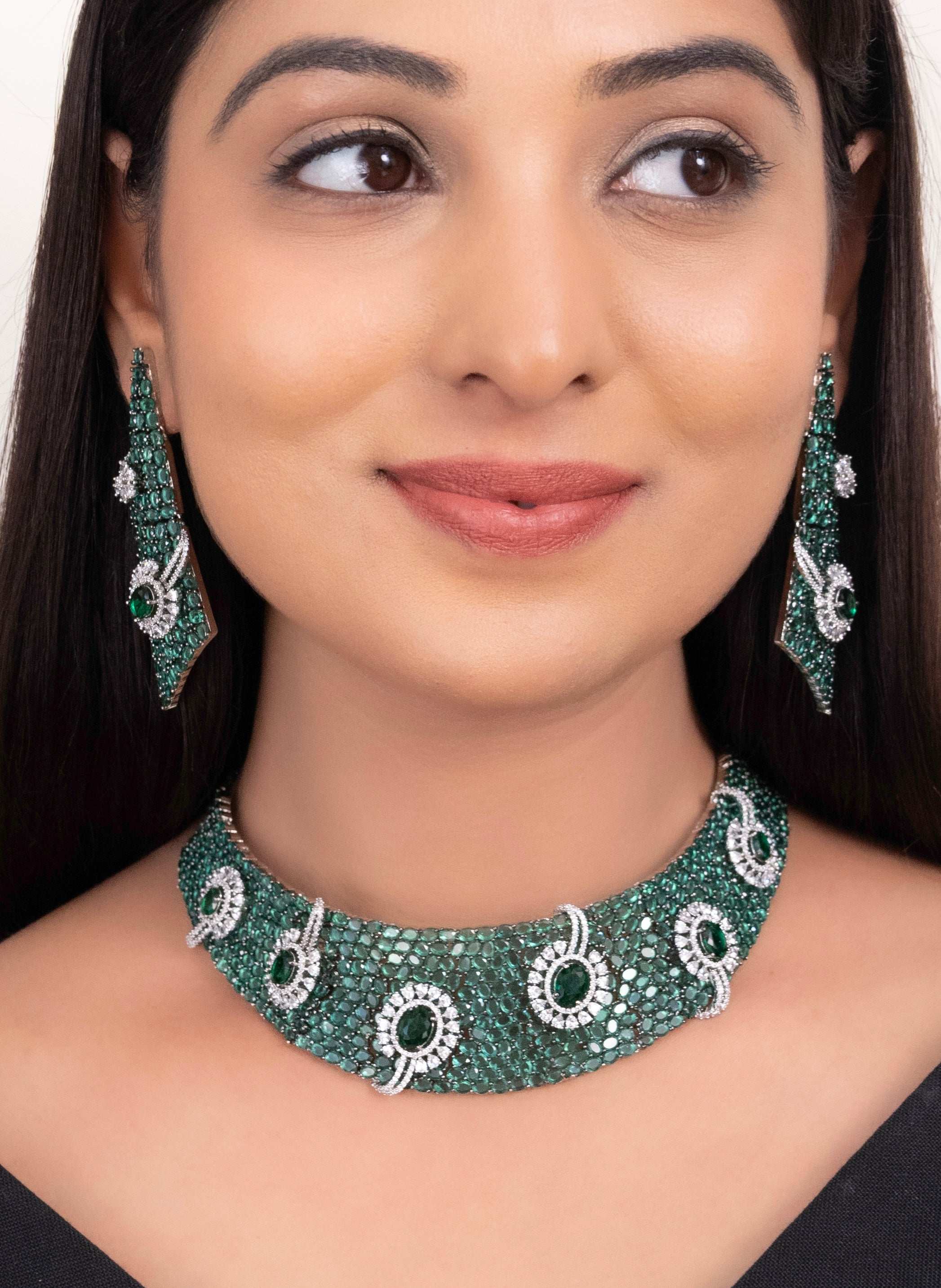Luxe Celeste – Diamond Choker Set