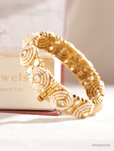 Royal Kundan Pearl Bangle
