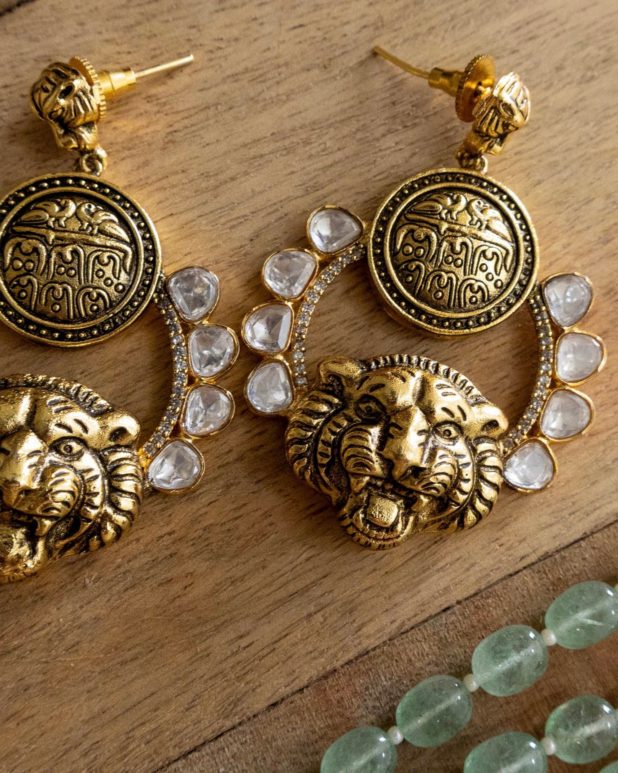 Rear view of necklace showing clasp and pearl-beaded chain arrangement