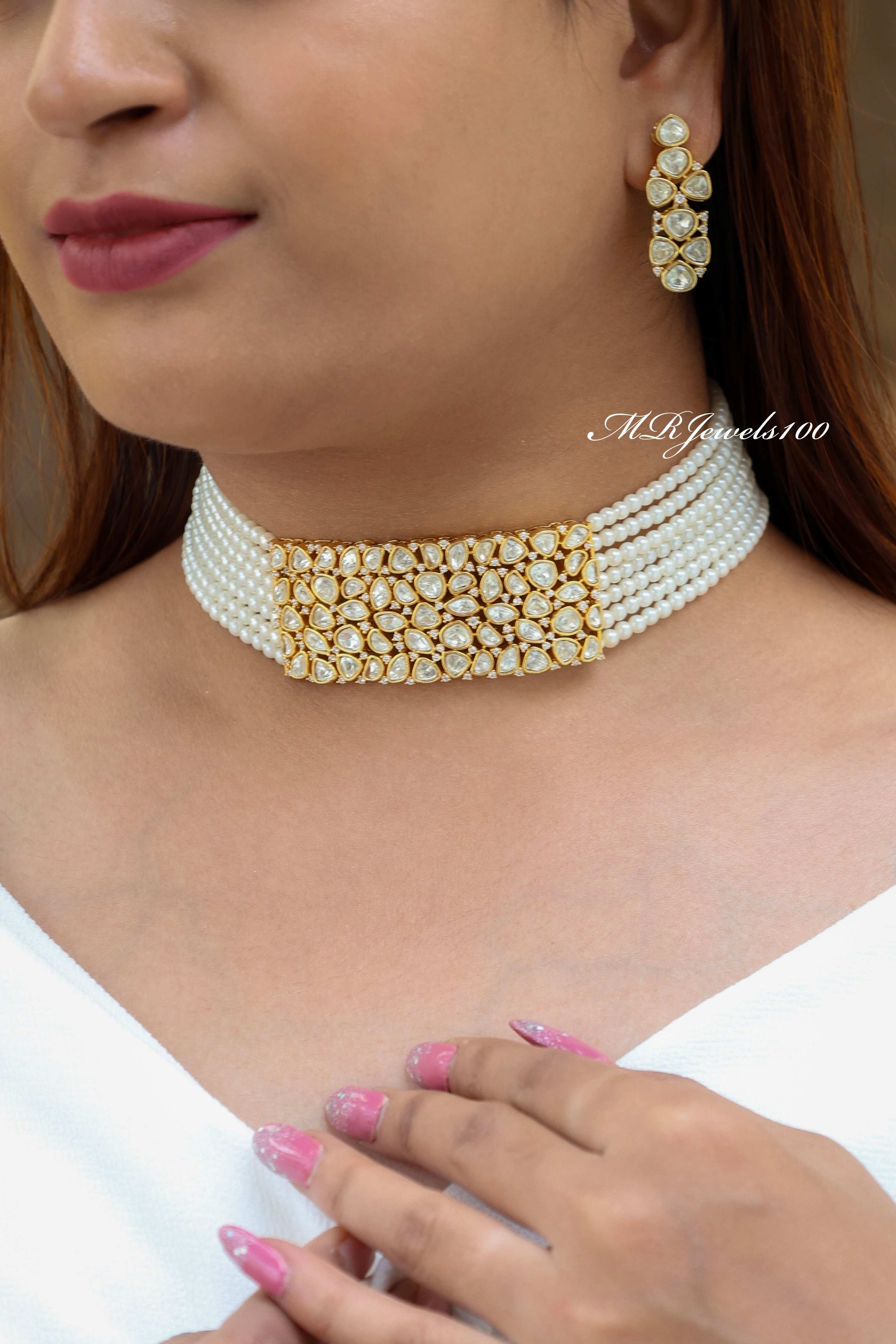 Elegant Pearl Kundan choker Necklace with matching Earrings