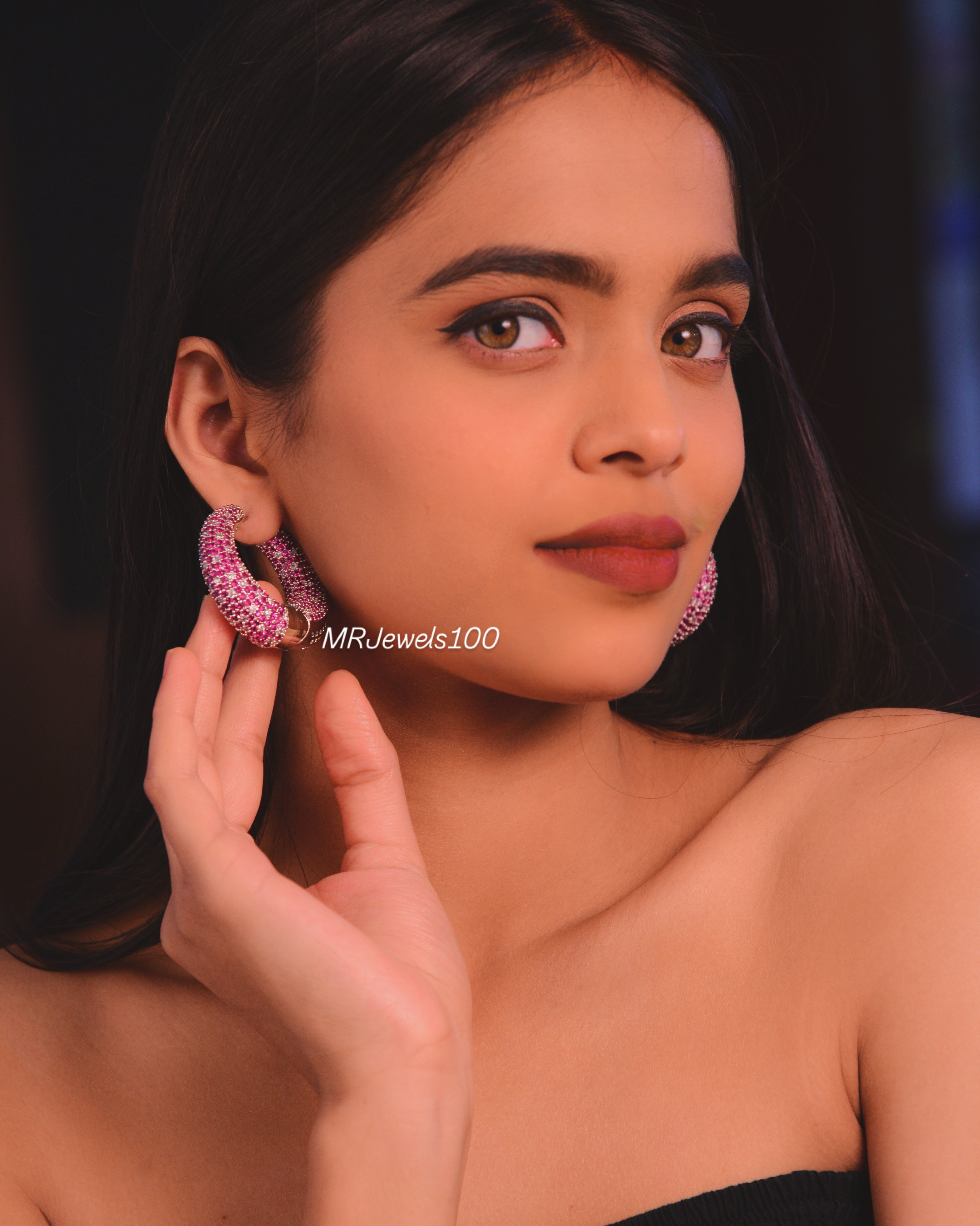 Trendy balli-style earrings with dangling stones and brass base