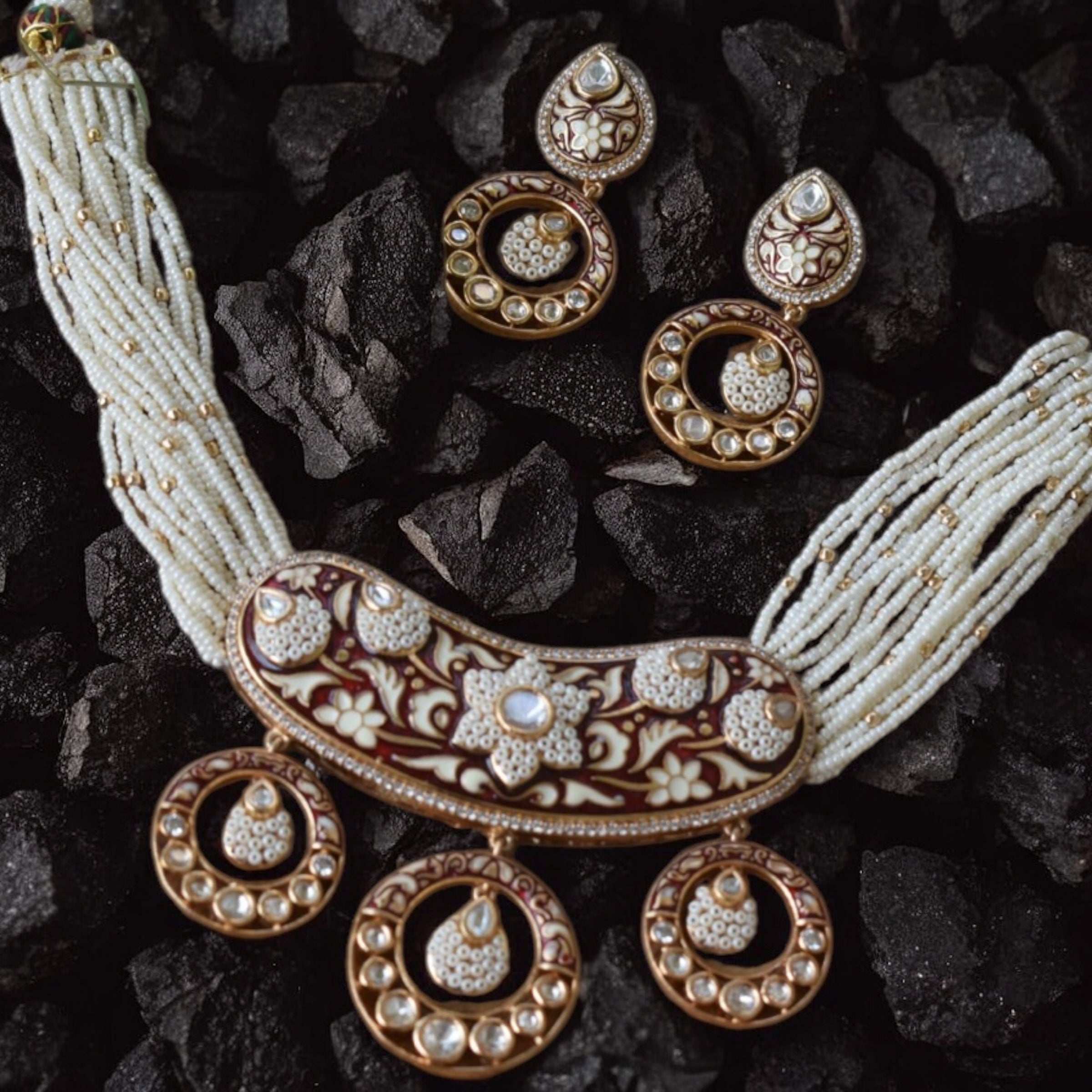 Zarira Enamel Pearl Necklace Set