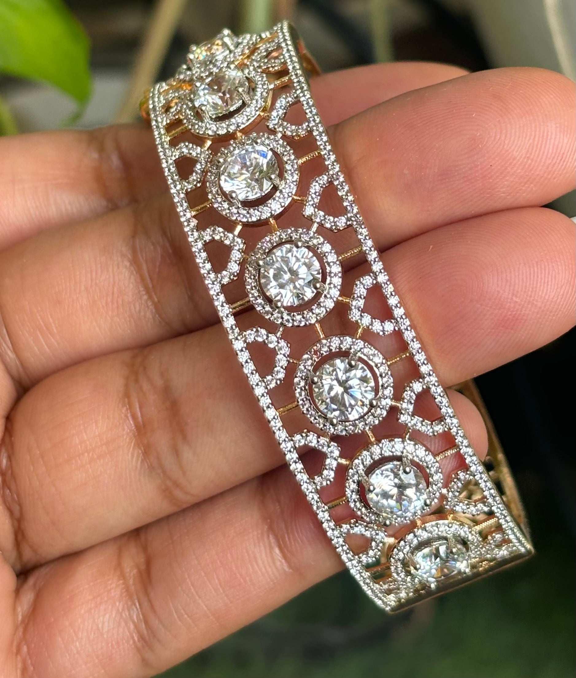 Uncut Diamond Studded bracelet openable