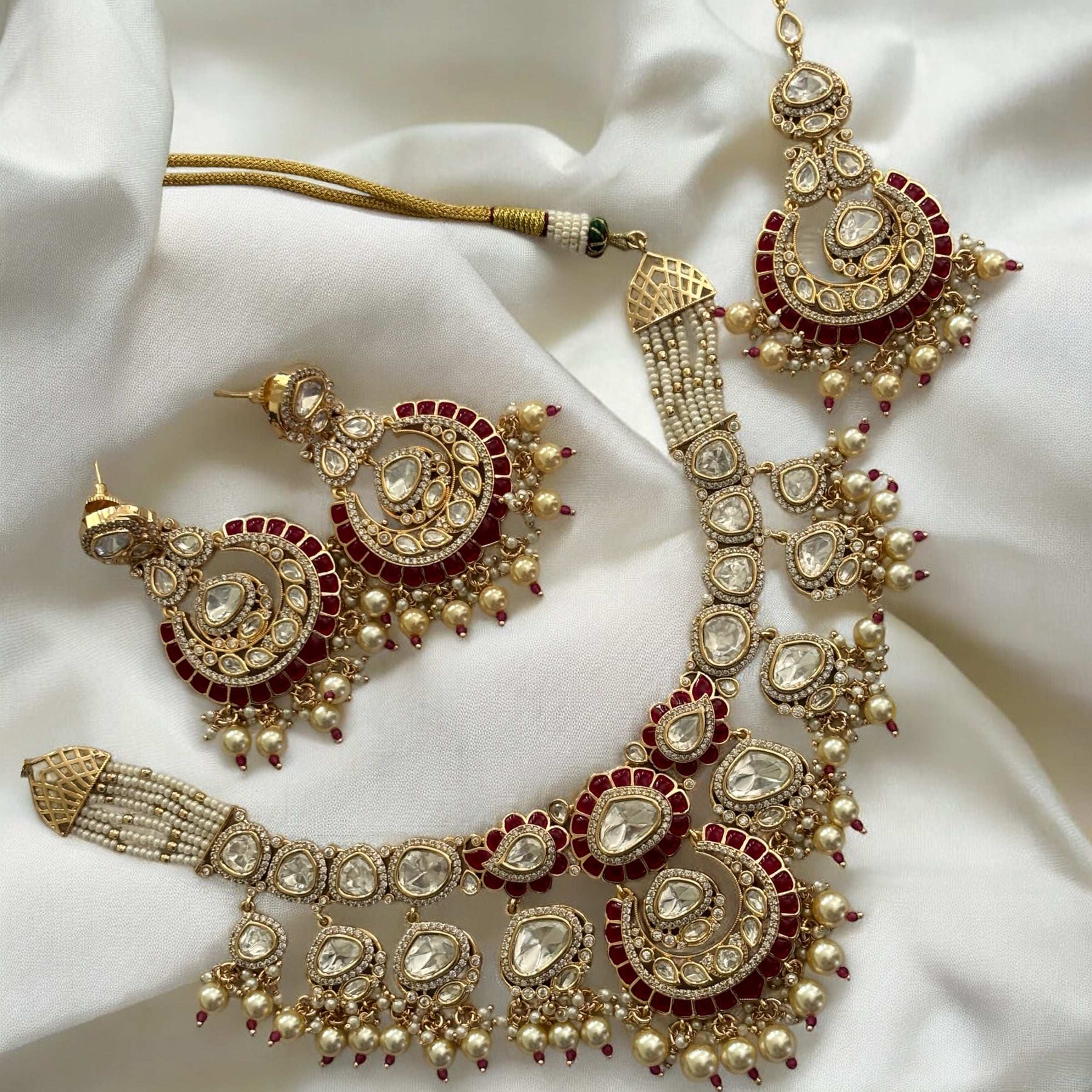 Aaravi Polki Royale Set with matching earrings and maangtikaa