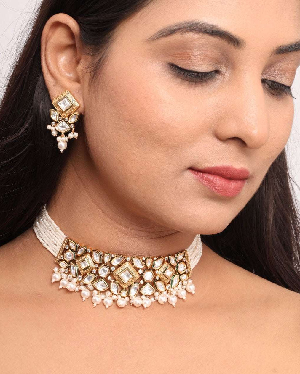 Sophia Elegant Pearl Choker Necklace Set