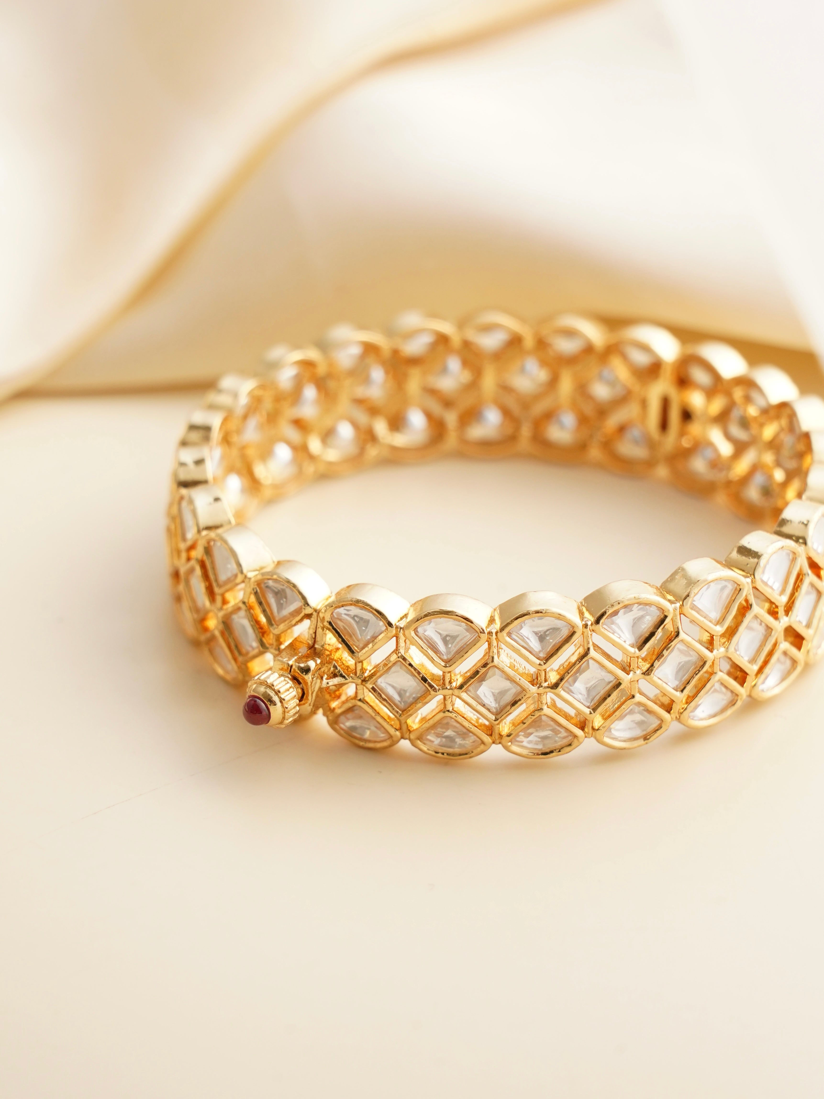 Inner clasp view of premium kundan kada bangle with detailed stonework