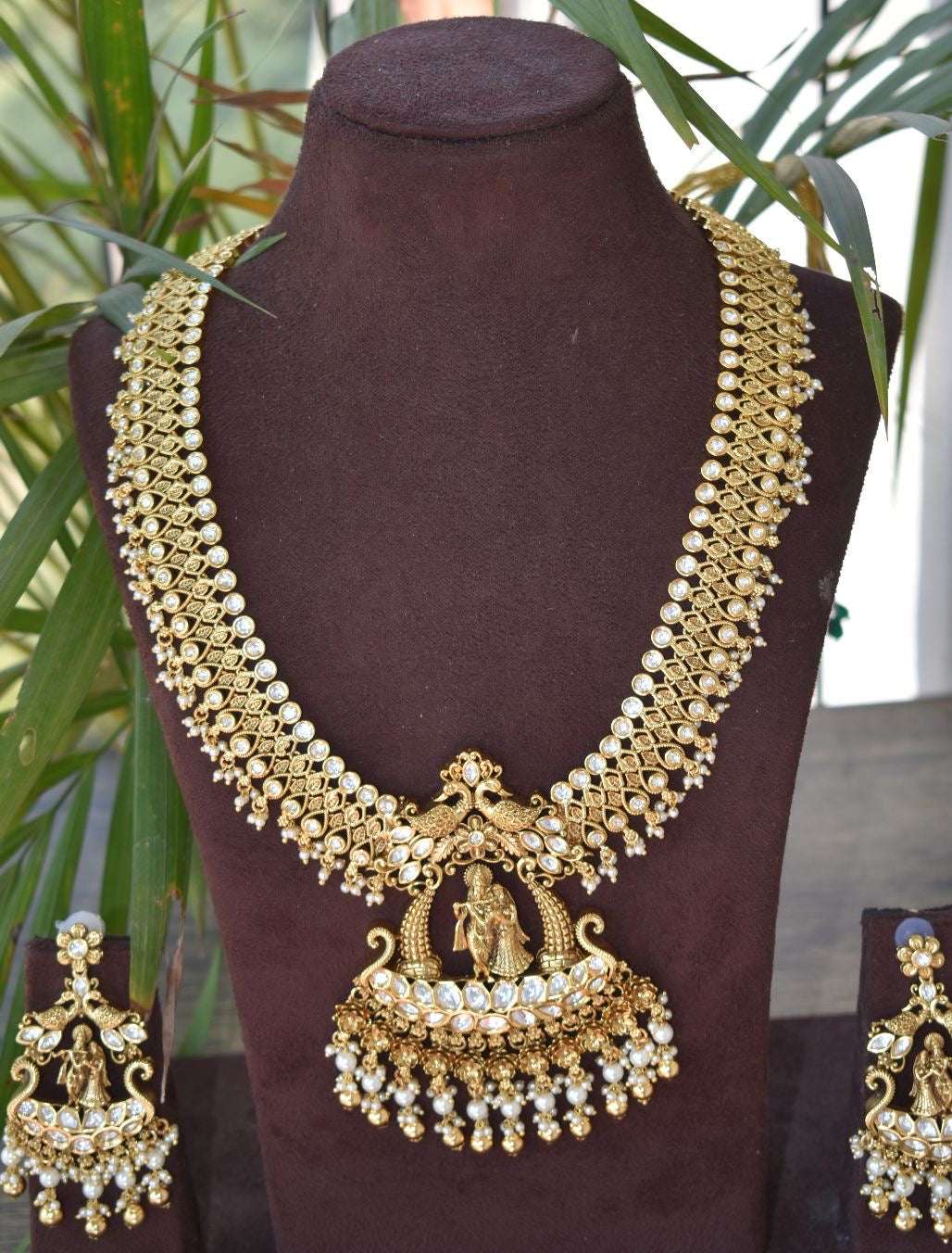 Vrindavan Bliss Temple Jewelry Set