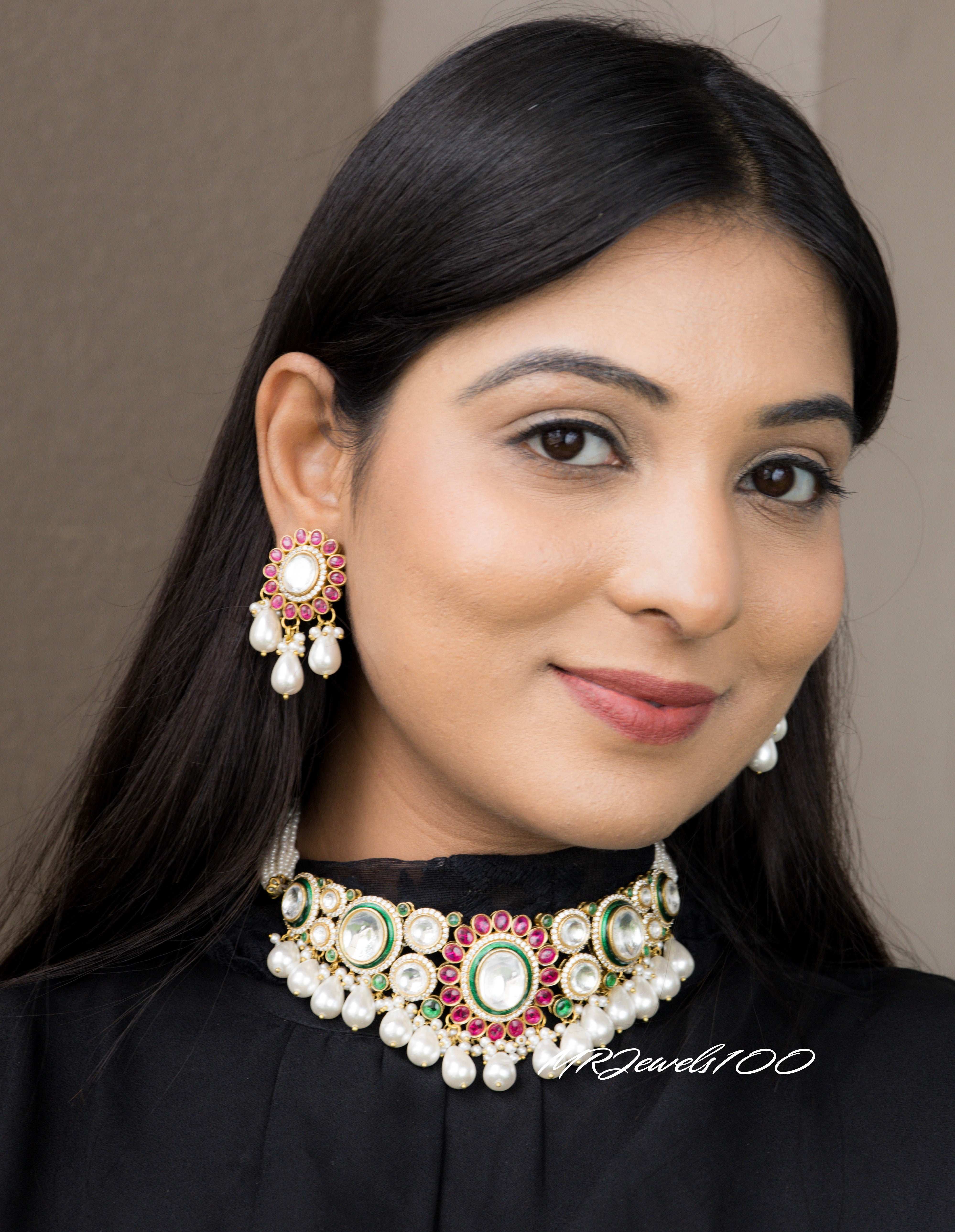 Zayra – Traditional Pearl Kundan Jewelry Set