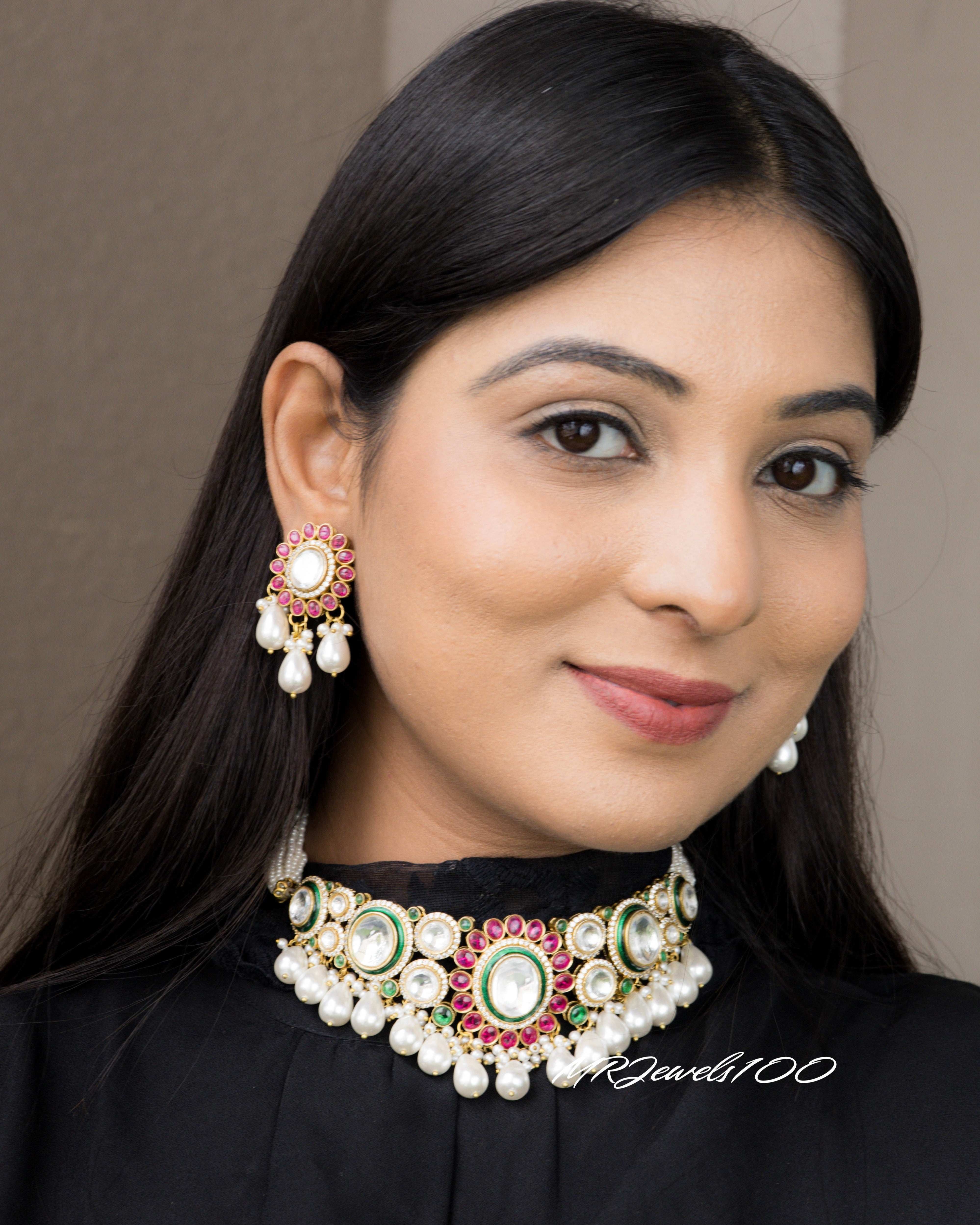 Zayra – Traditional Pearl Kundan Jewelry Set