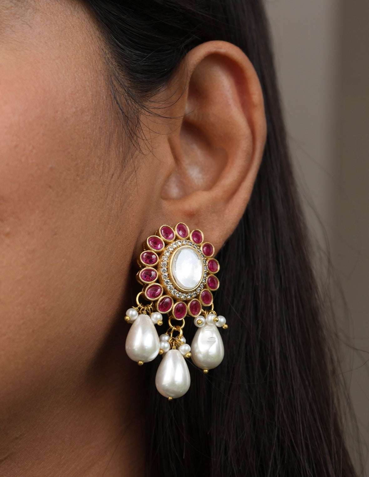 Zayra – Traditional Pearl Kundan Jewelry Set