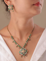 Vilandi Gul Polki Pendant Set