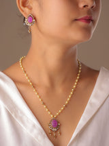 Carved Stone Kundan Pendant Set