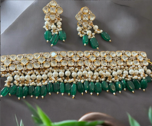 Gold Finish Kundan Necklace Set