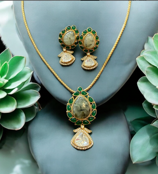 Exquisite Labradorite and Green Onyx Jewelry Set - Elevate Your Elegance
