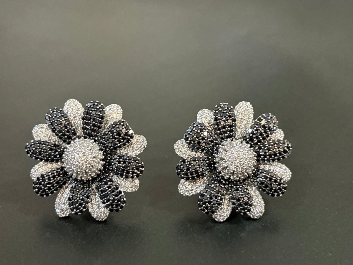 American diamond Flower earrings with AAA+ stone quality - MR Jewels