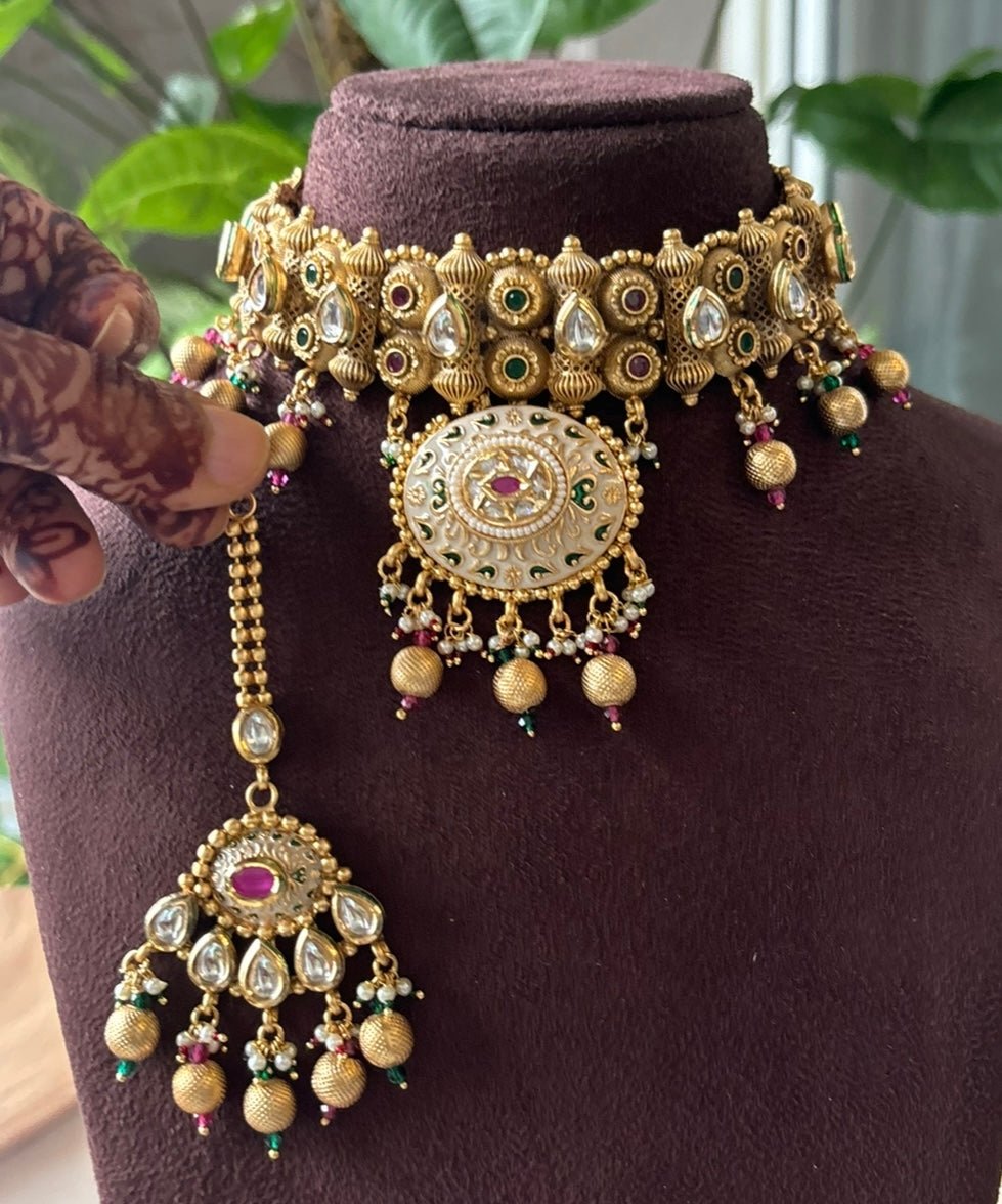 Anahita Antique Gold Kundan Set with Maang Tikka and earrings - MR Jewels