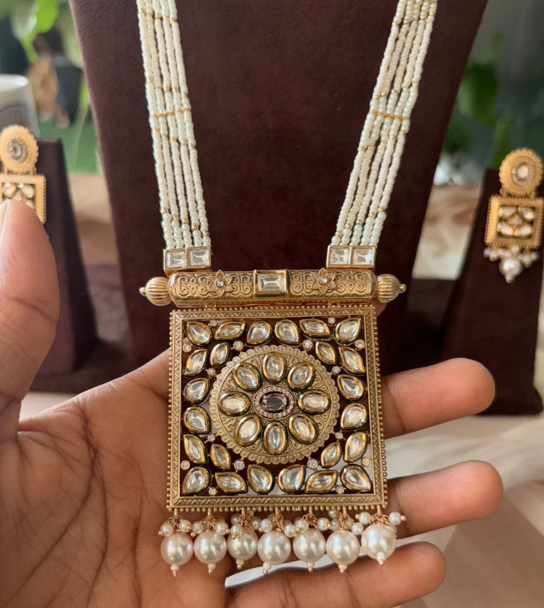 Chandrika Square Kundan Pendant Set with matching earrings - MR Jewels