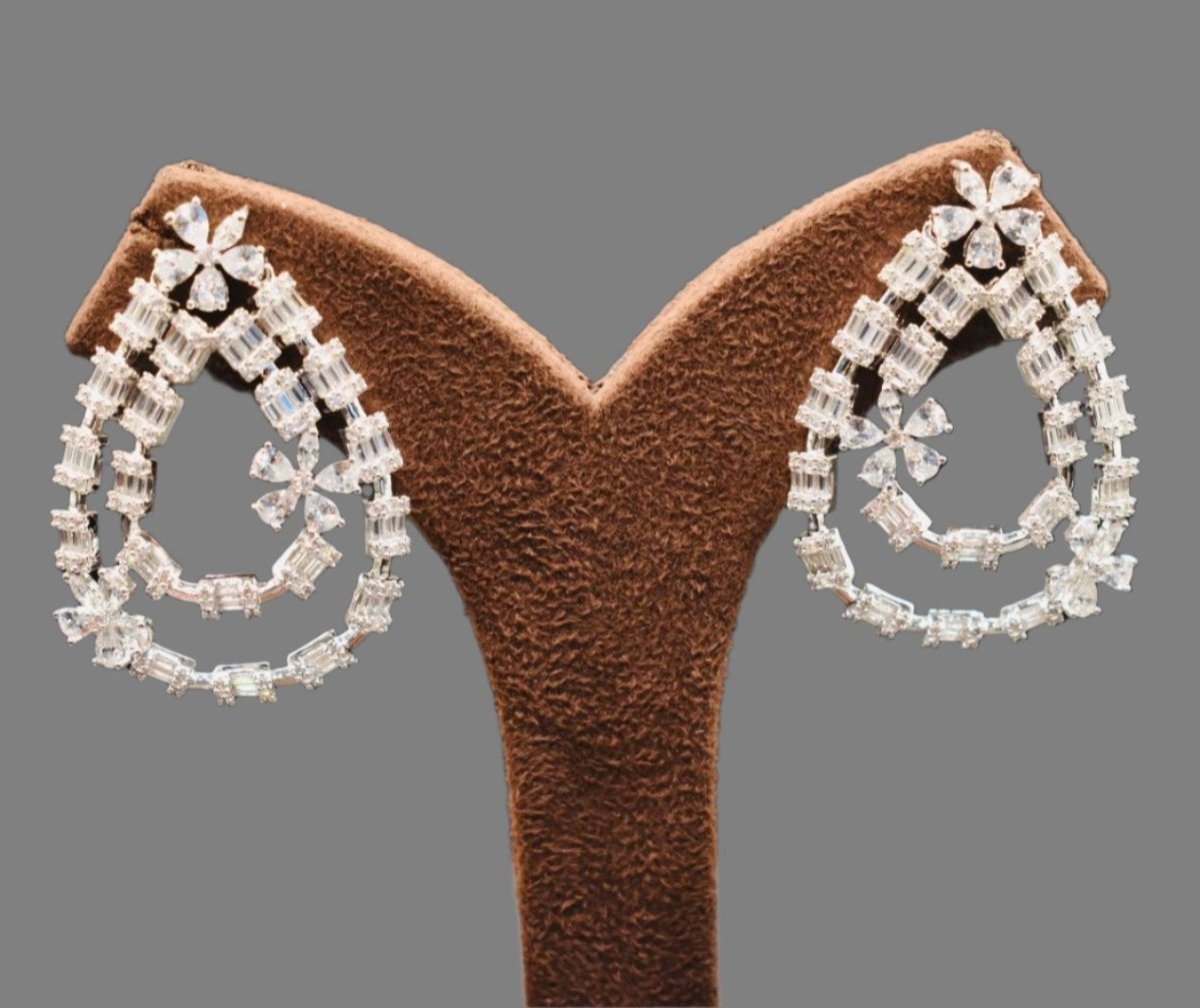 Drop shaped Diamond Earrings - MR Jewels