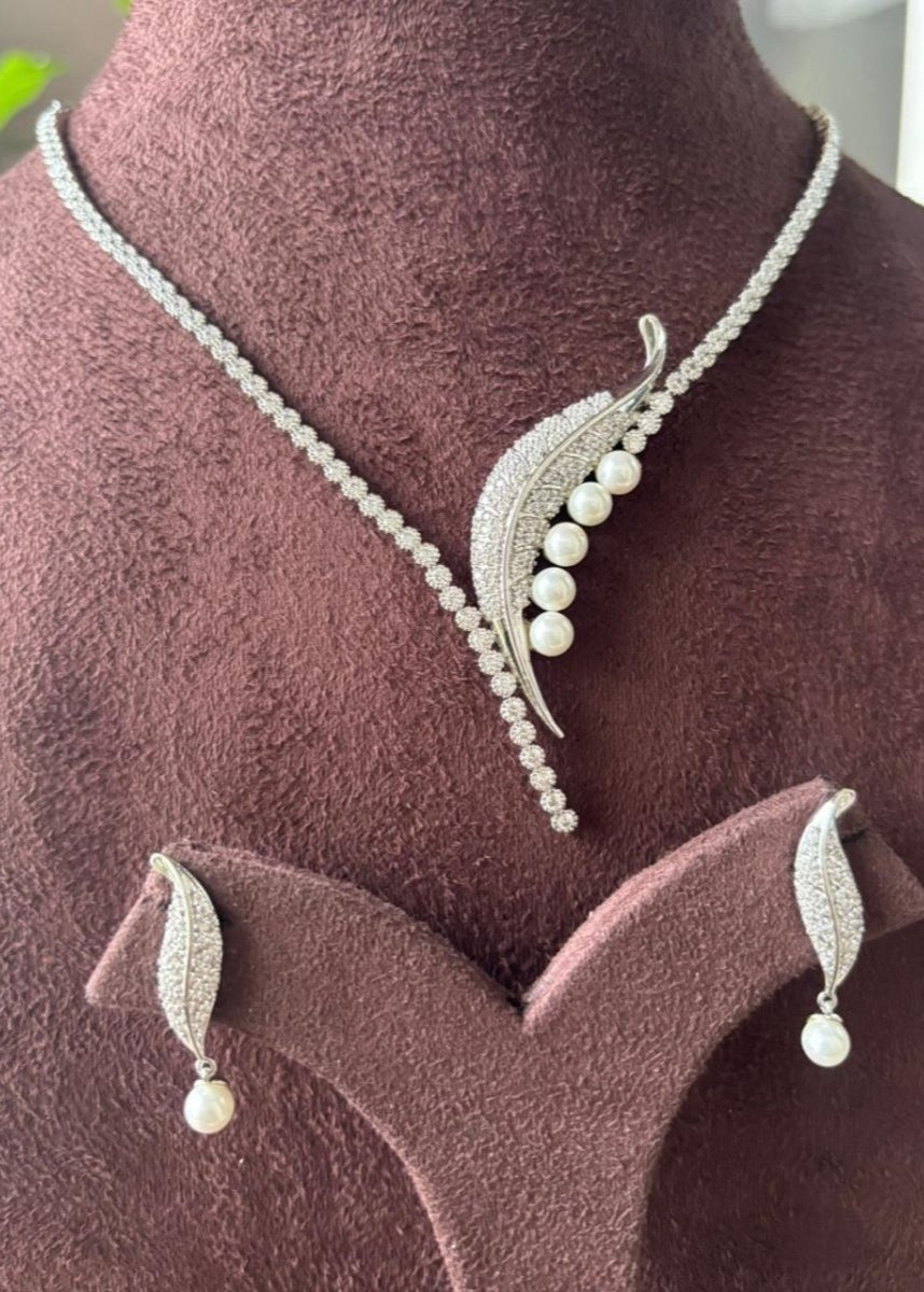 Elegant Silver Pearl Leaf Jewelry Set - Perfect For Gifting - MR Jewels