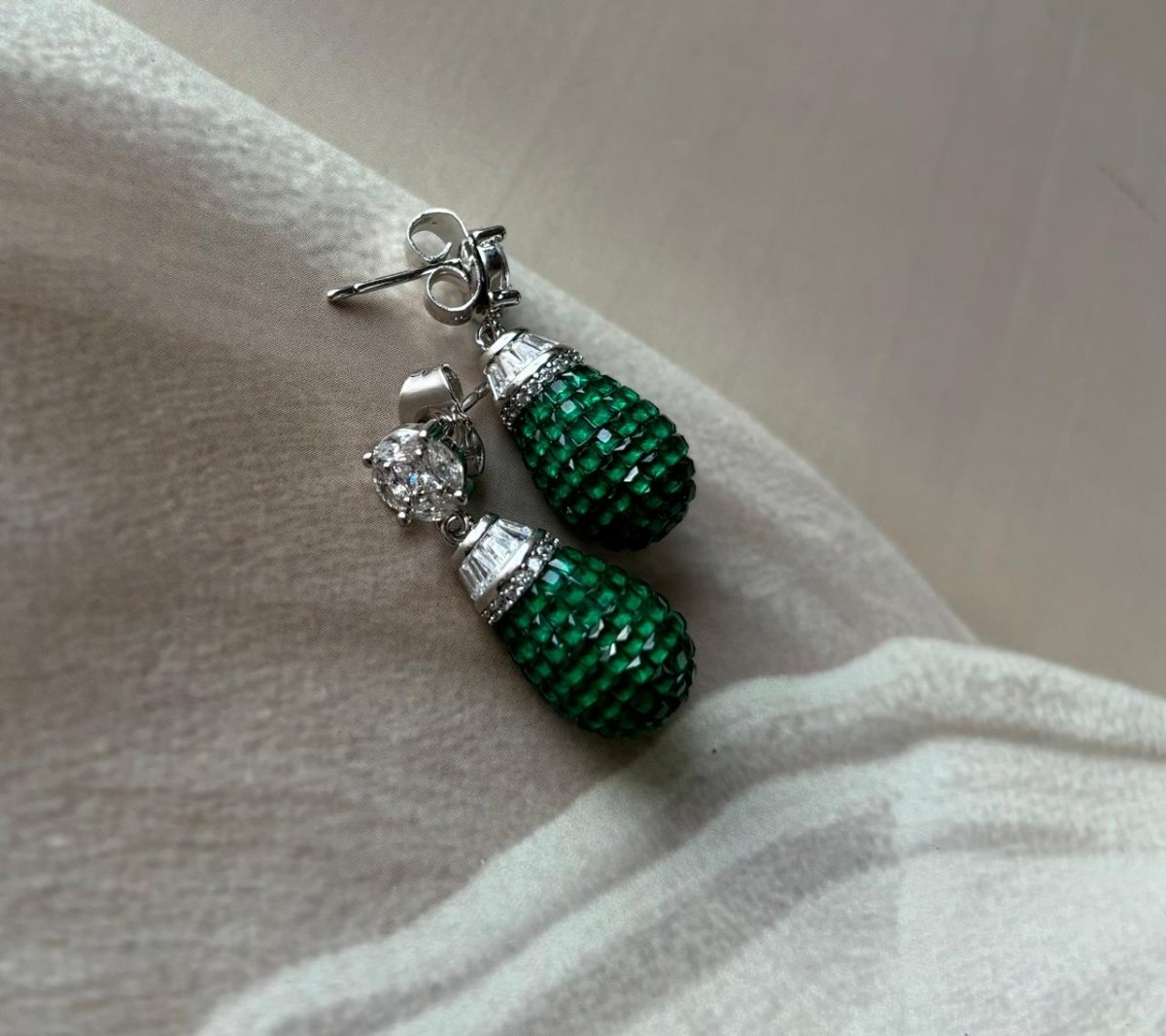 Emerald and Ruby drop earrings - MR Jewels