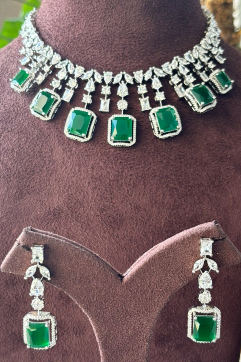 Emerald Diamond Necklace Set - MR Jewels