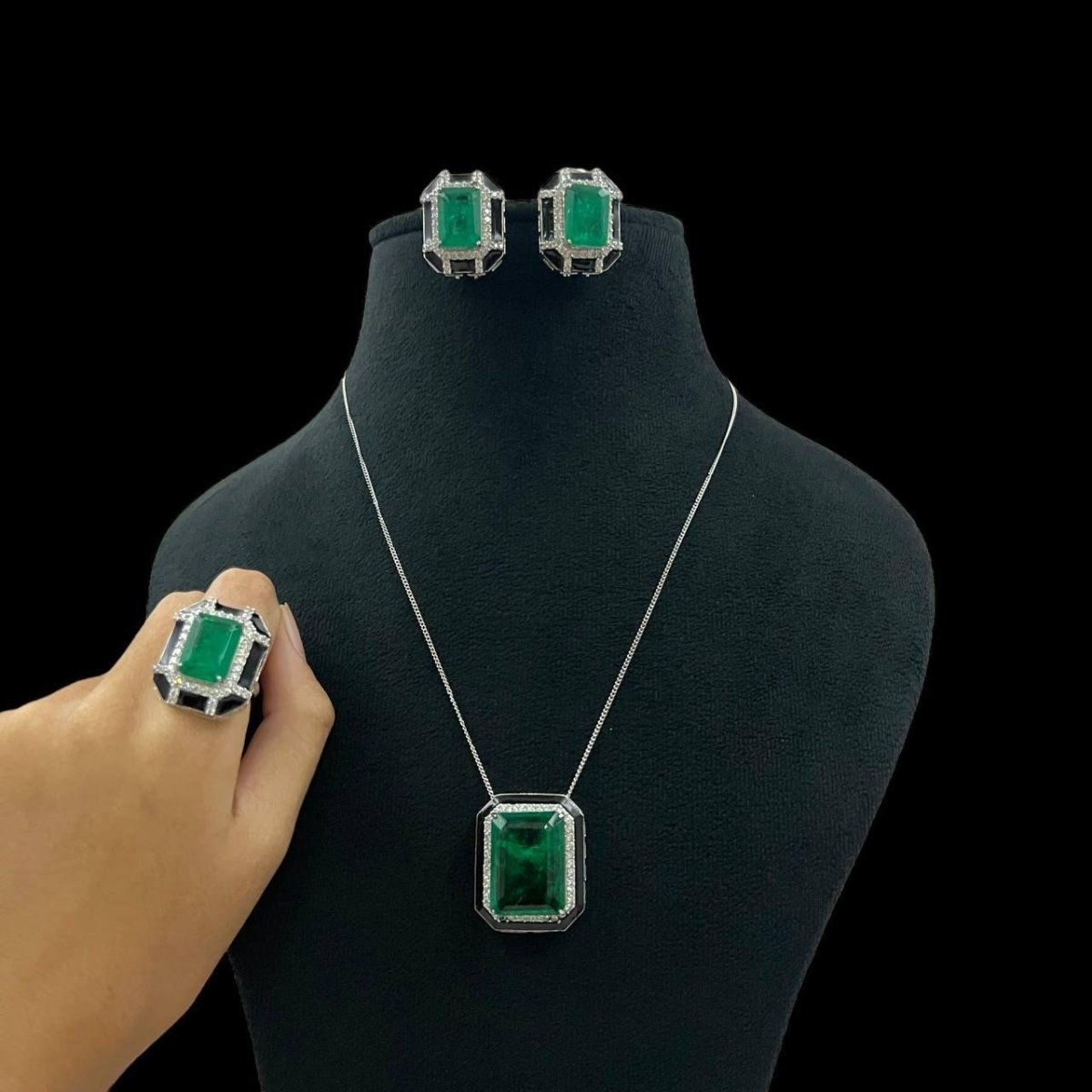 Emerald Doublet Stone with Enamel Pendant Set - MR Jewels