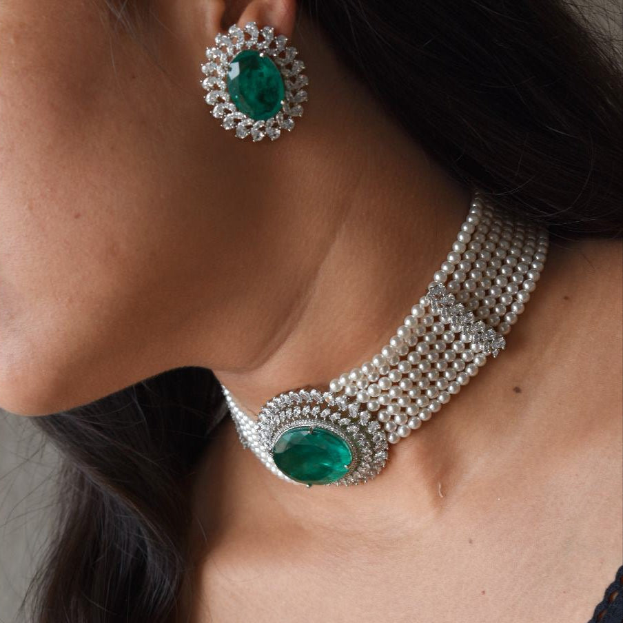 Emerald Grace Pearl Choker Necklace - MR Jewels