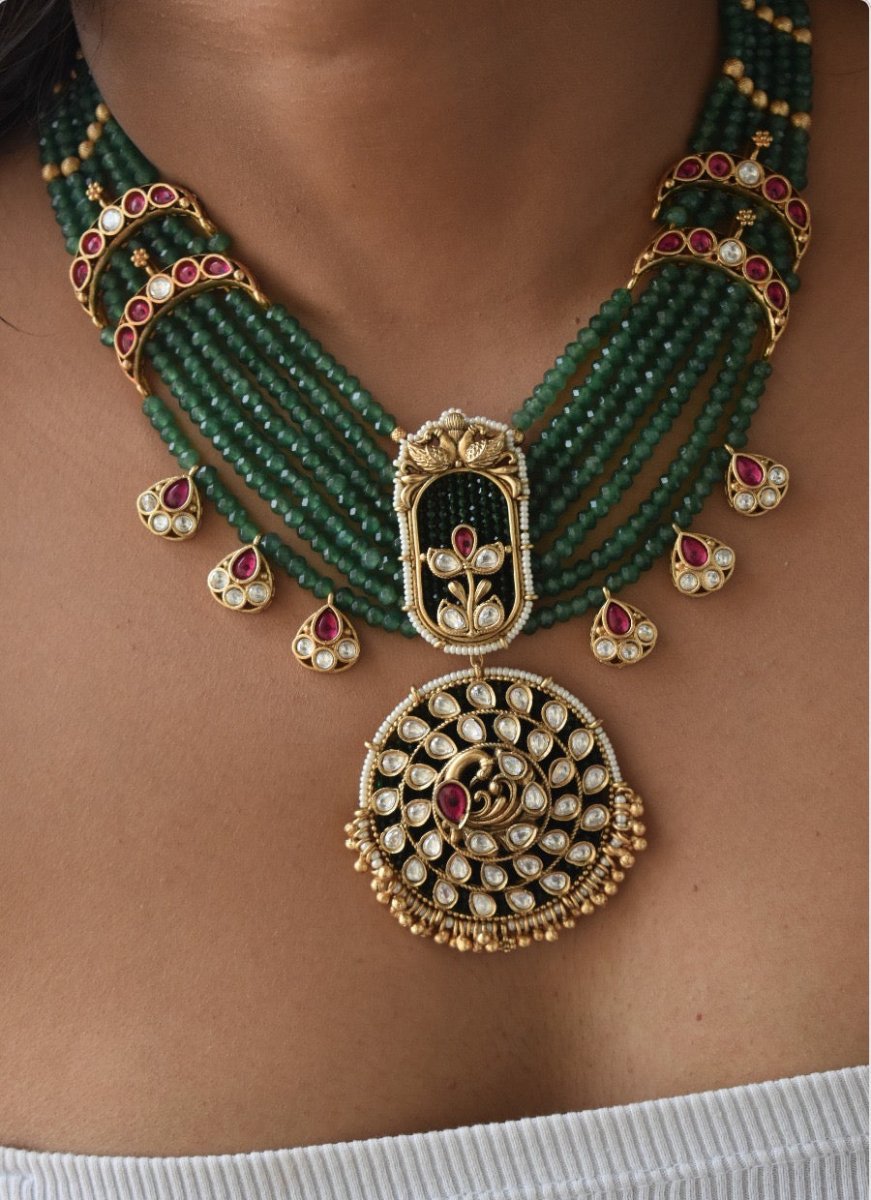 Emerald green (6 liner) with Jadau kundan pendant - Red mogappu - MR Jewels