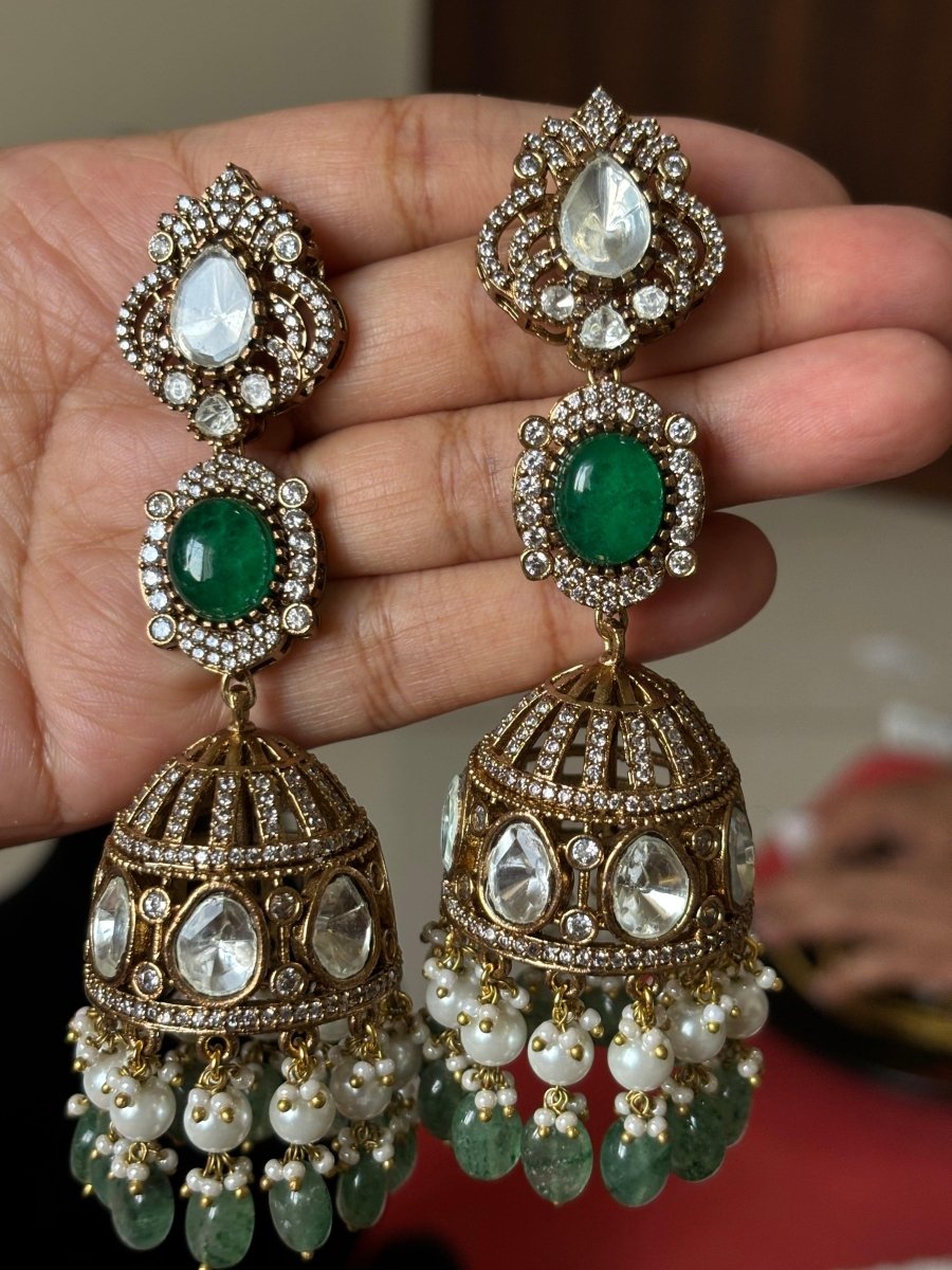 Emerald Jhumki with pearls - MR Jewels