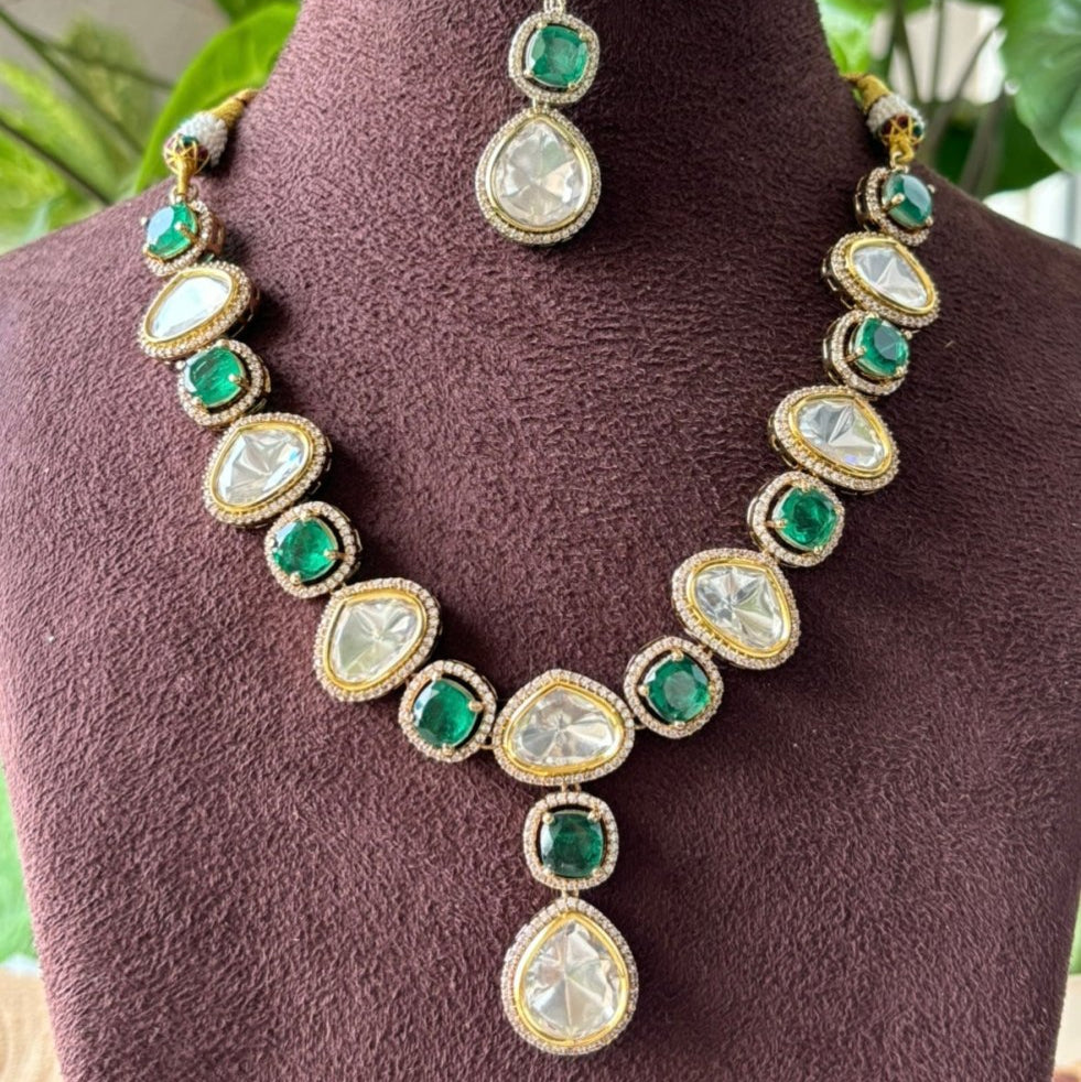 Emerald Majesty Kundan Necklace Set with maangtikaa - MR Jewels