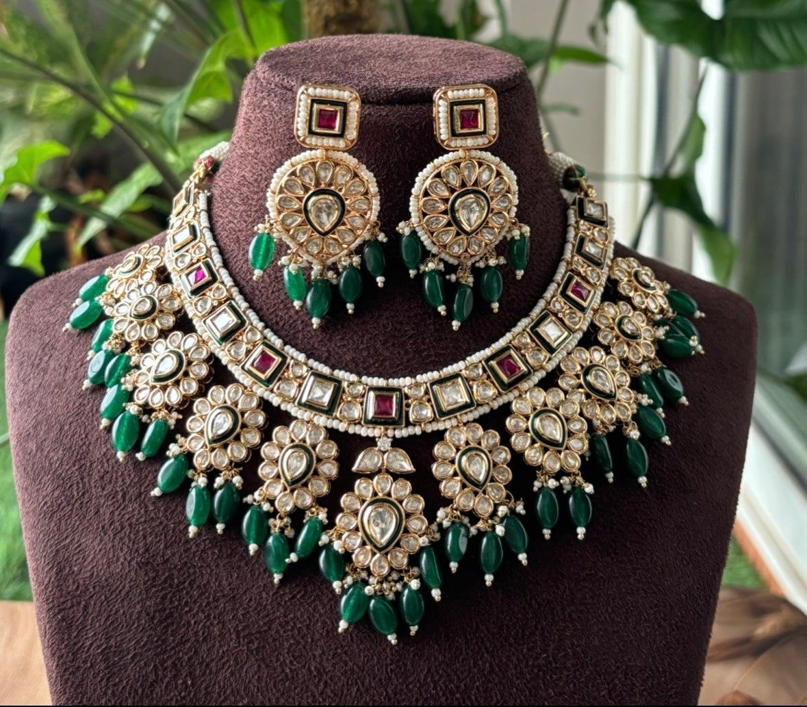 Emerald Royale Kundan Necklace Set - MR Jewels