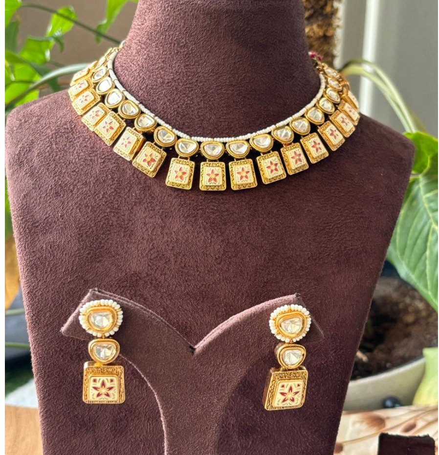 Enamel gold plated Antique necklace - MR Jewels