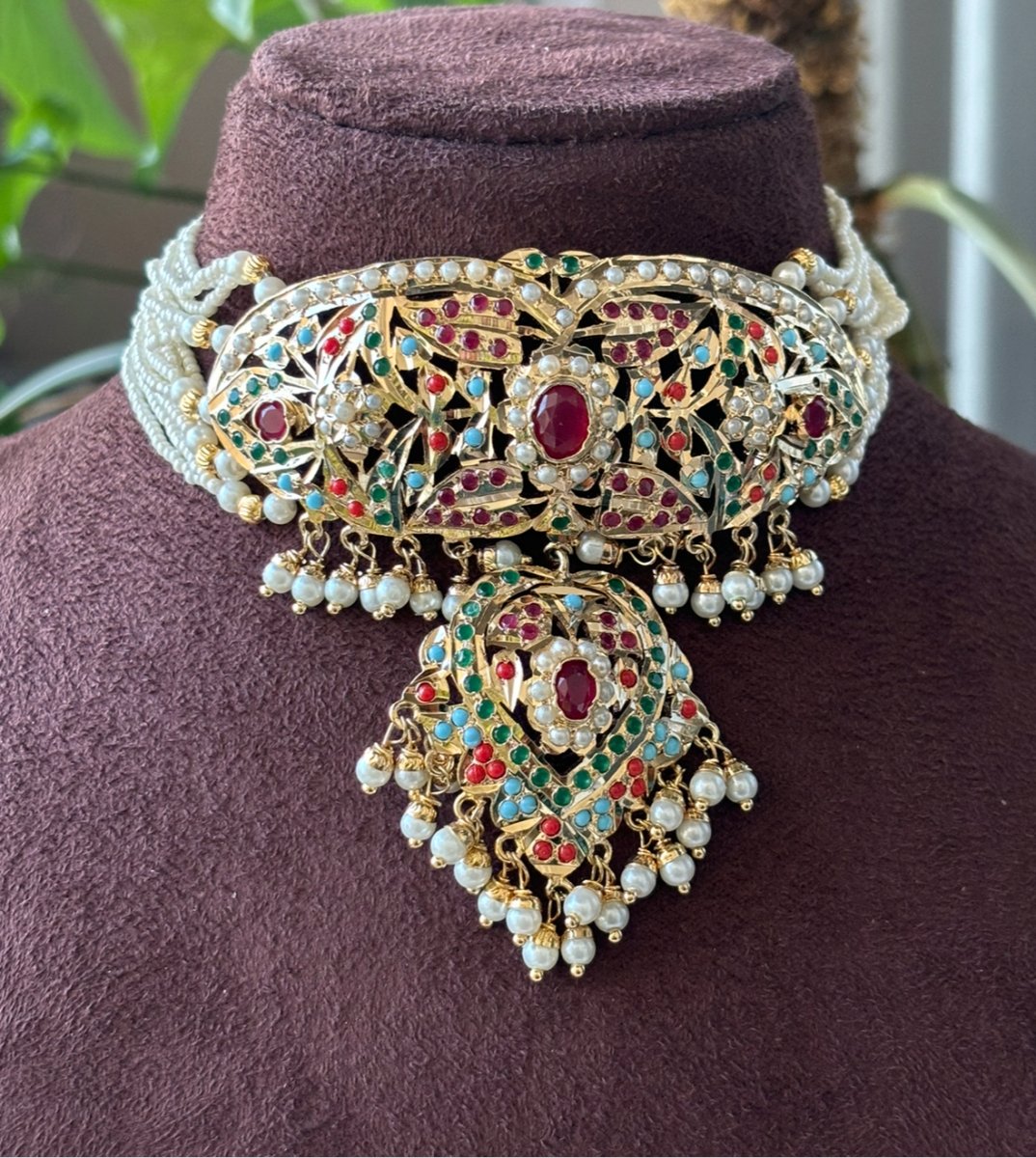 Exclusive Jadau kundan choker - Gold Plated with Earrings - MR Jewels