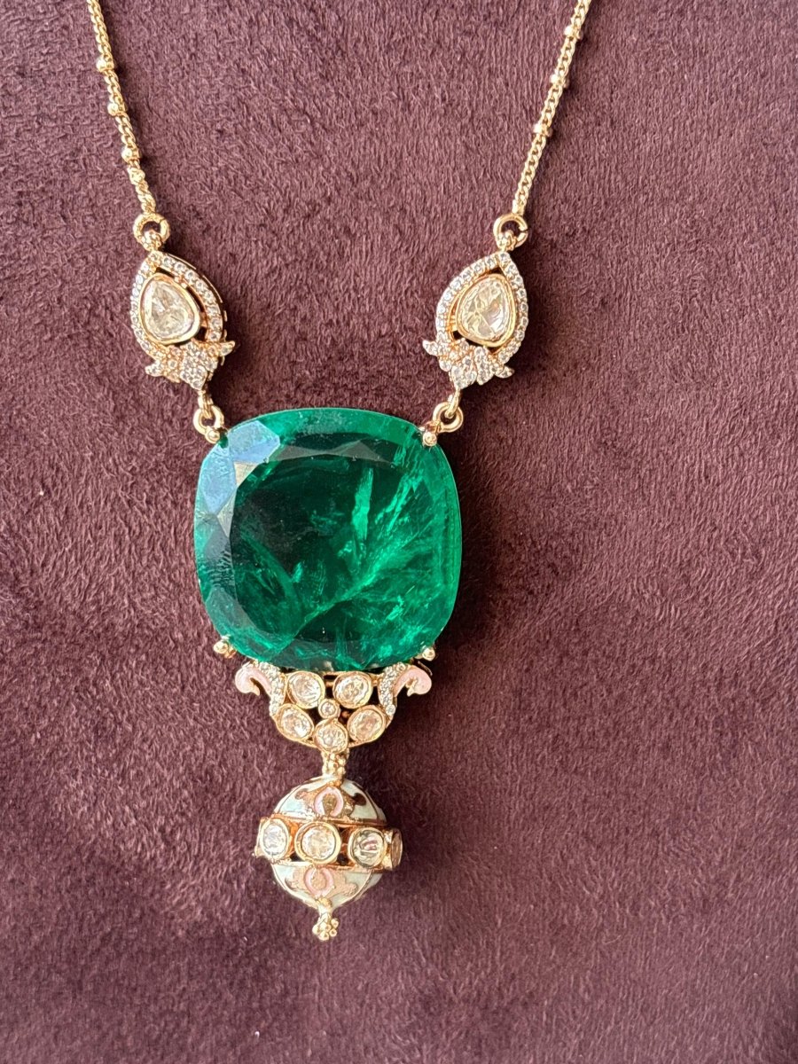 Exquisite Emerald Pendant set - MR Jewels