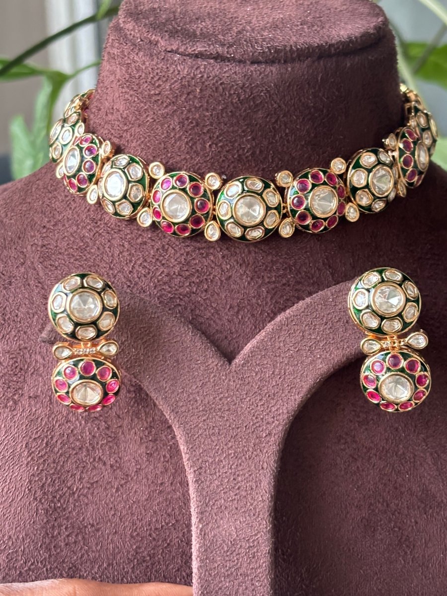 Exquisite Kundan Necklace Set - MR Jewels